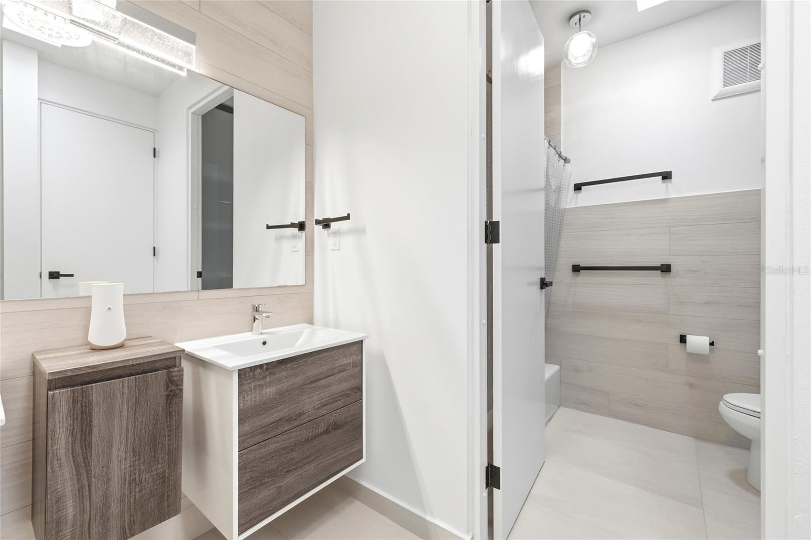 URB LAS CASONAS - Residential
