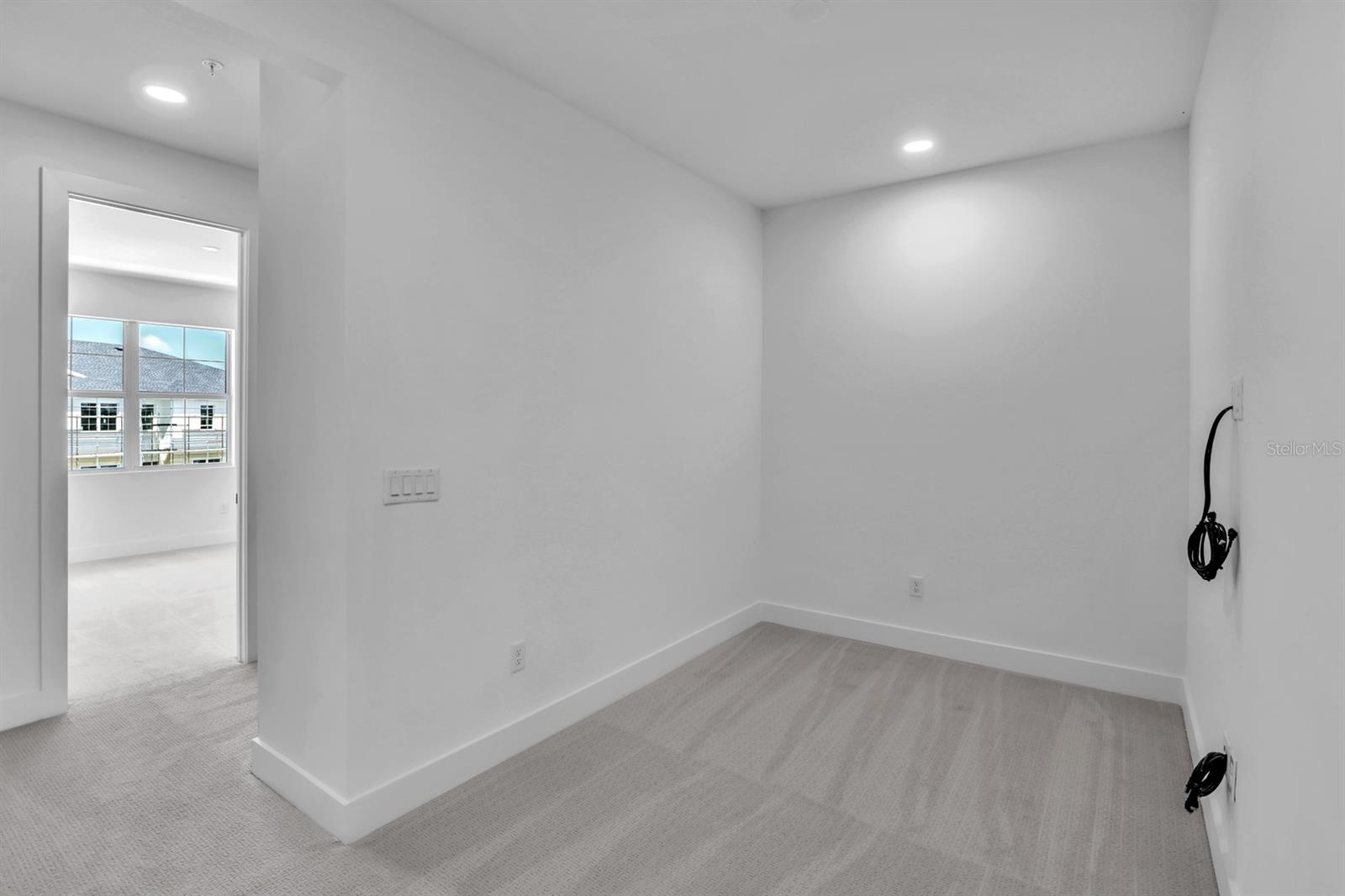 SEMINOLE ISLE TOWNHOMES - Residential