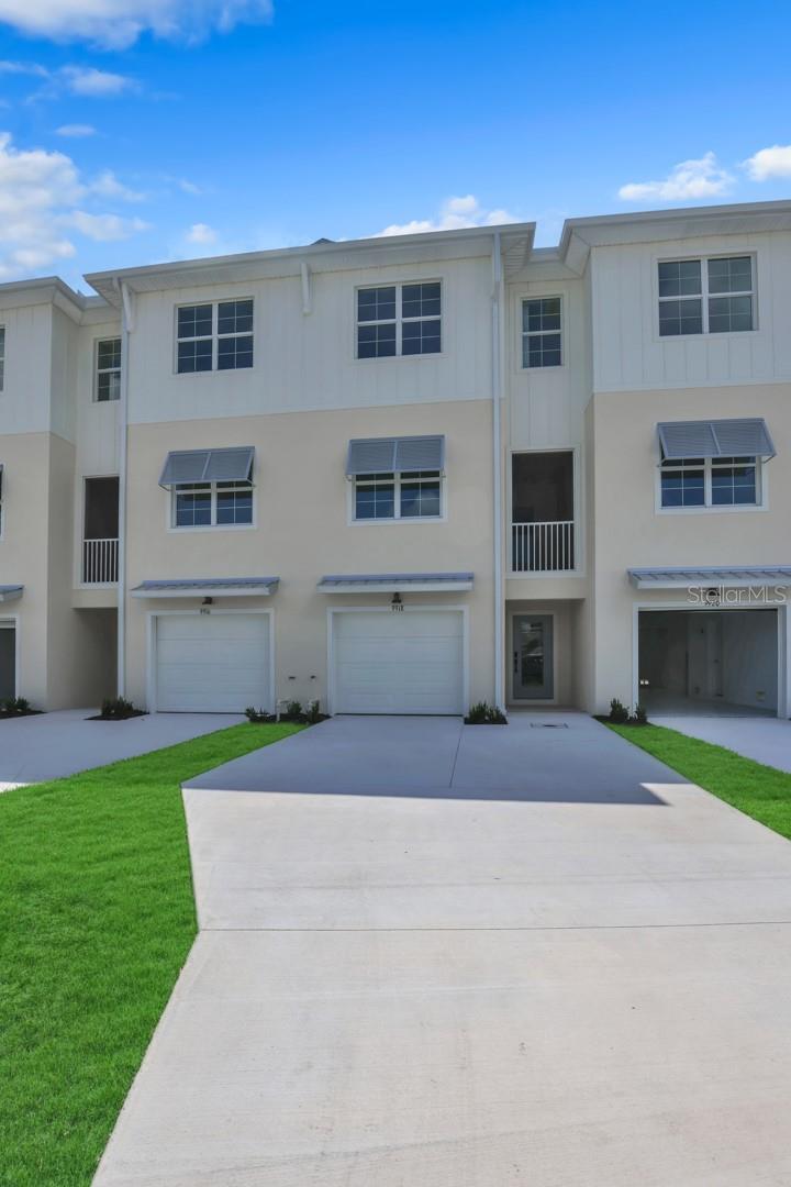 SEMINOLE ISLE TOWNHOMES - Residential