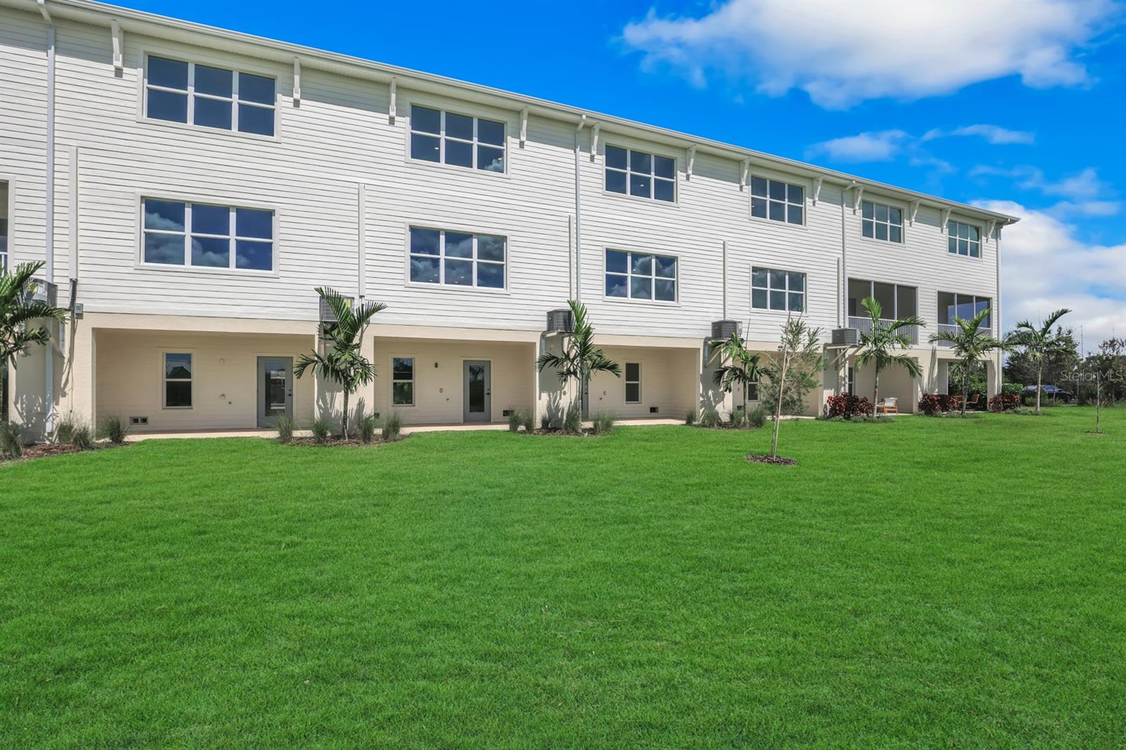 SEMINOLE ISLE TOWNHOMES - Residential