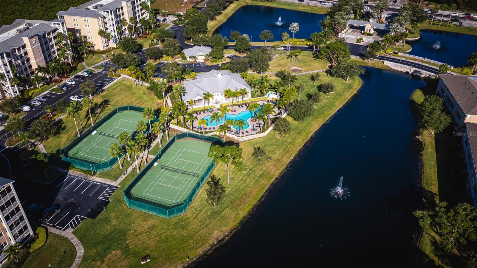 SEMINOLE ISLE TOWNHOMES - Residential