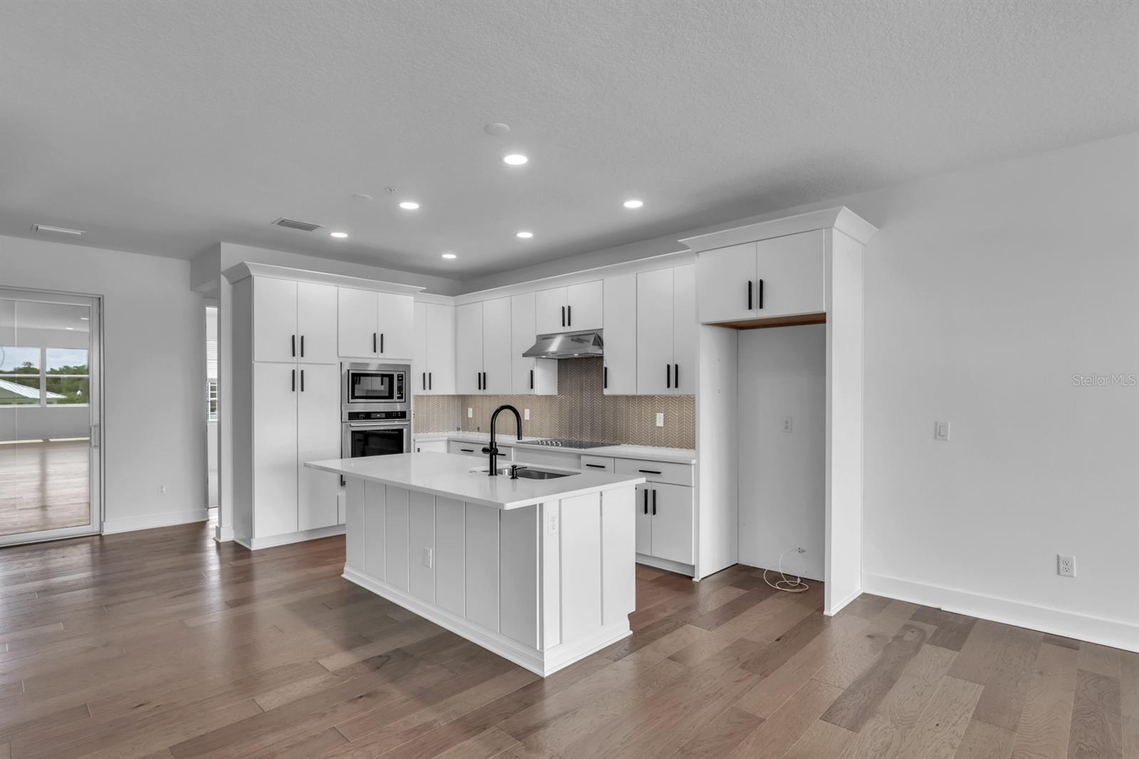 SEMINOLE ISLE TOWNHOMES - Residential