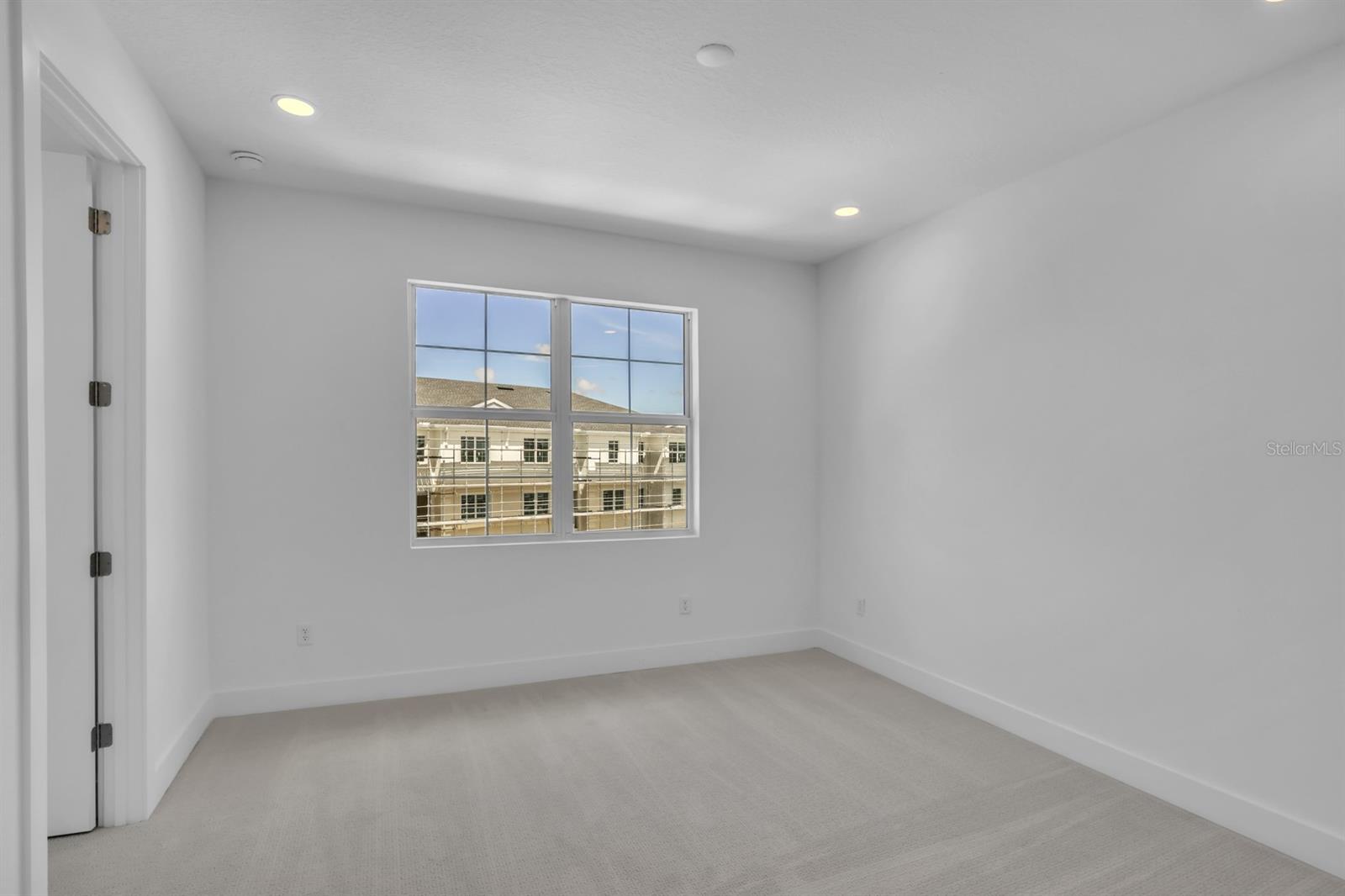 SEMINOLE ISLE TOWNHOMES - Residential