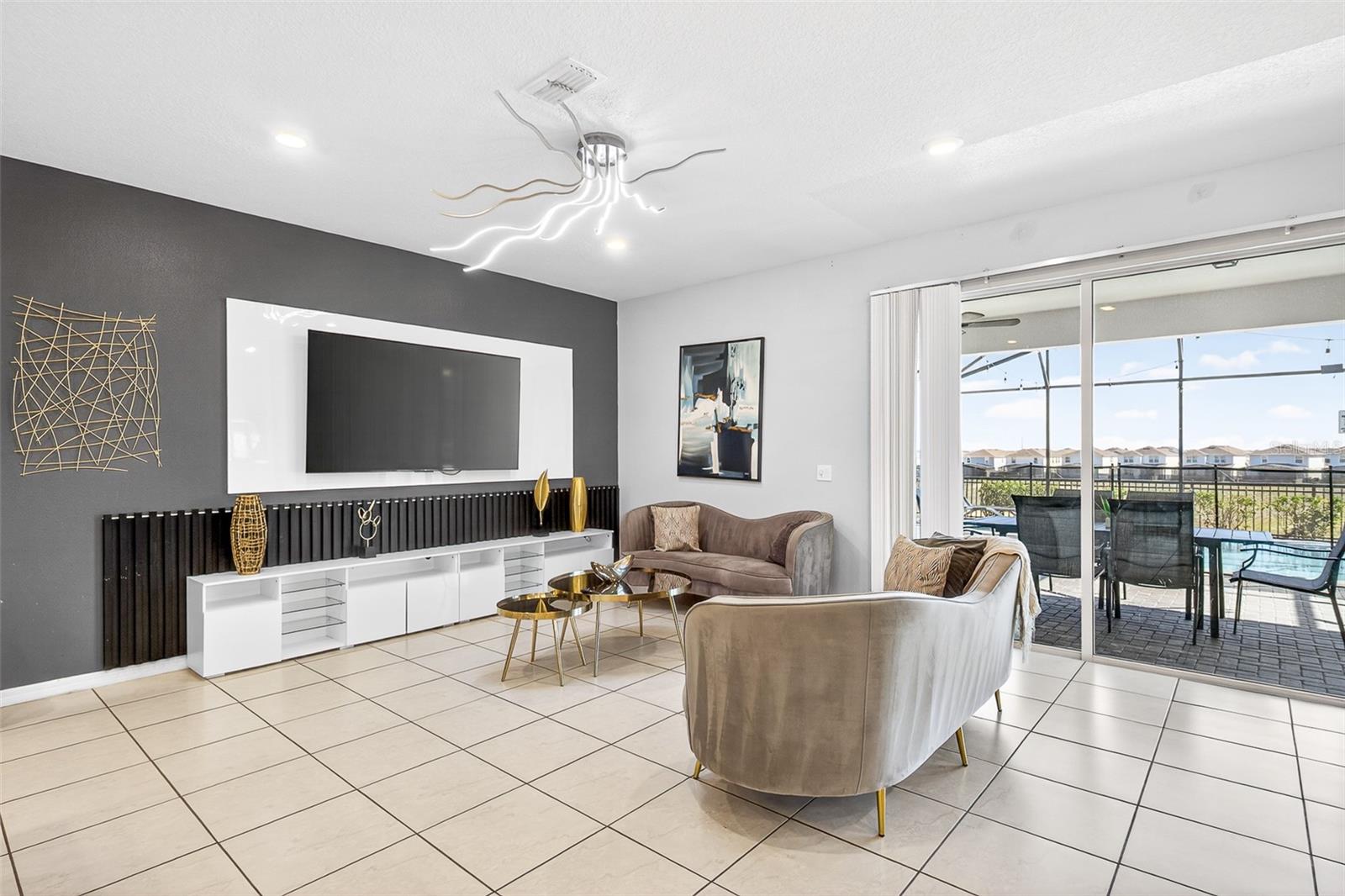 WINDSOR ISLAND RESIDENCE PH 2A - Residential