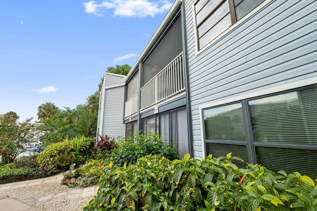 SOUTHPOINTE CONDO - Residential