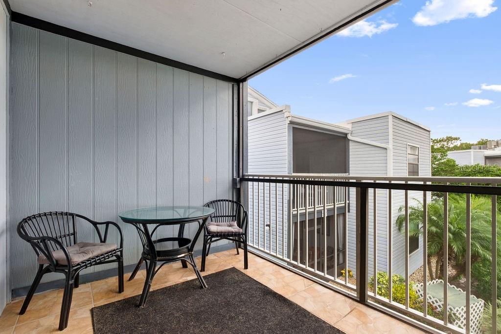 SOUTHPOINTE CONDO - Residential