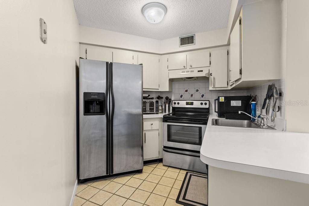 SOUTHPOINTE CONDO - Residential