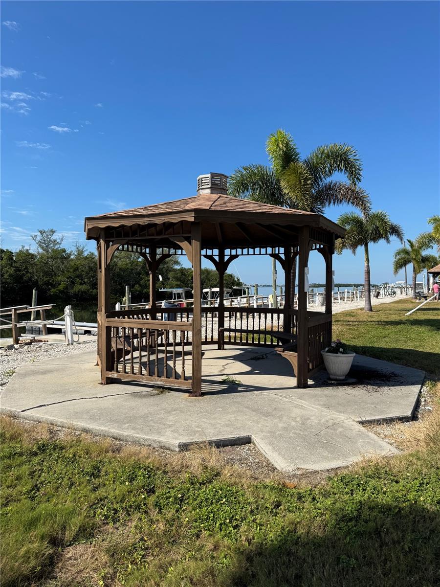 PARADISE BAY ESTATES CO-OP - Residential