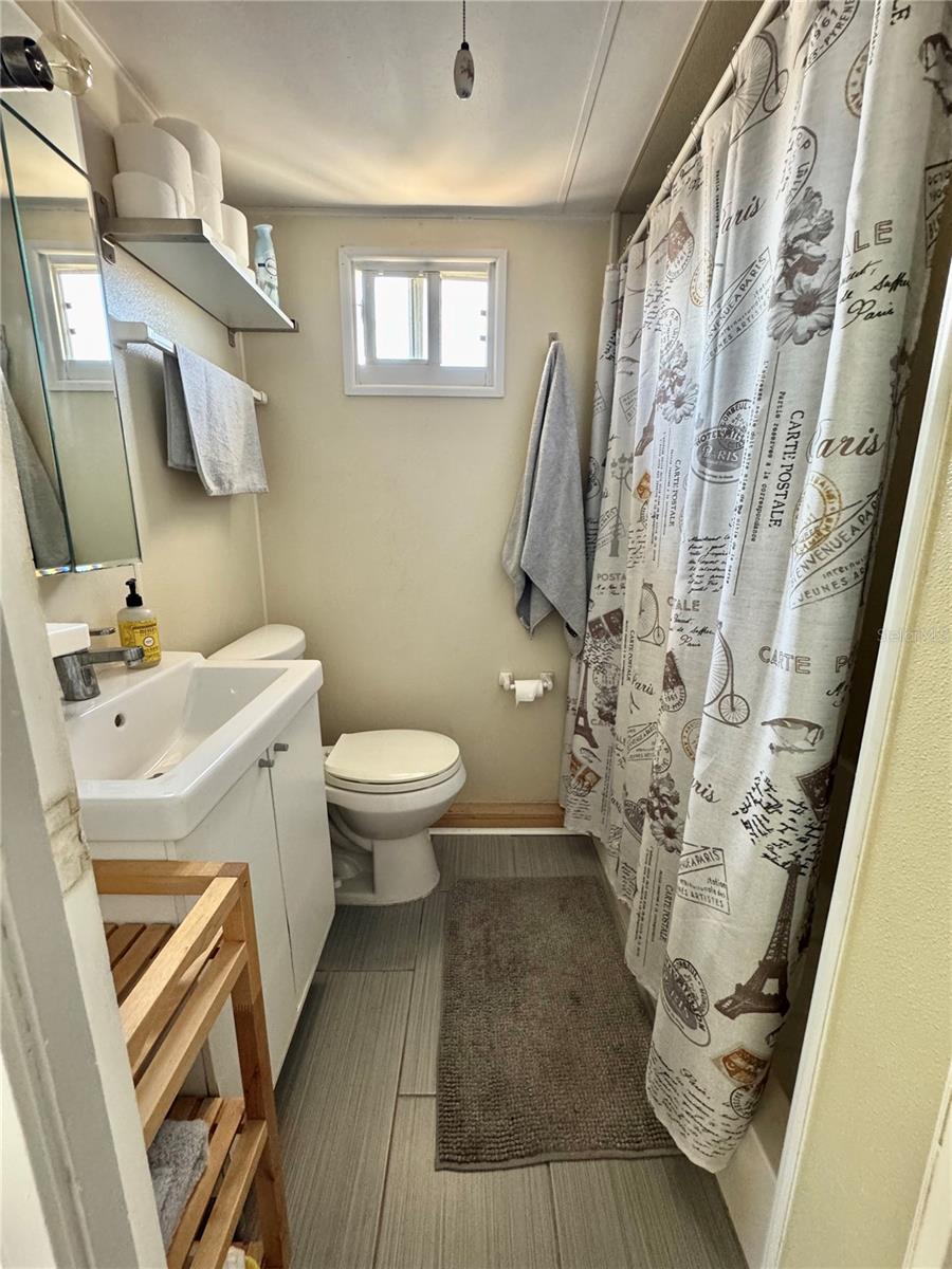 PARADISE BAY ESTATES CO-OP - Residential