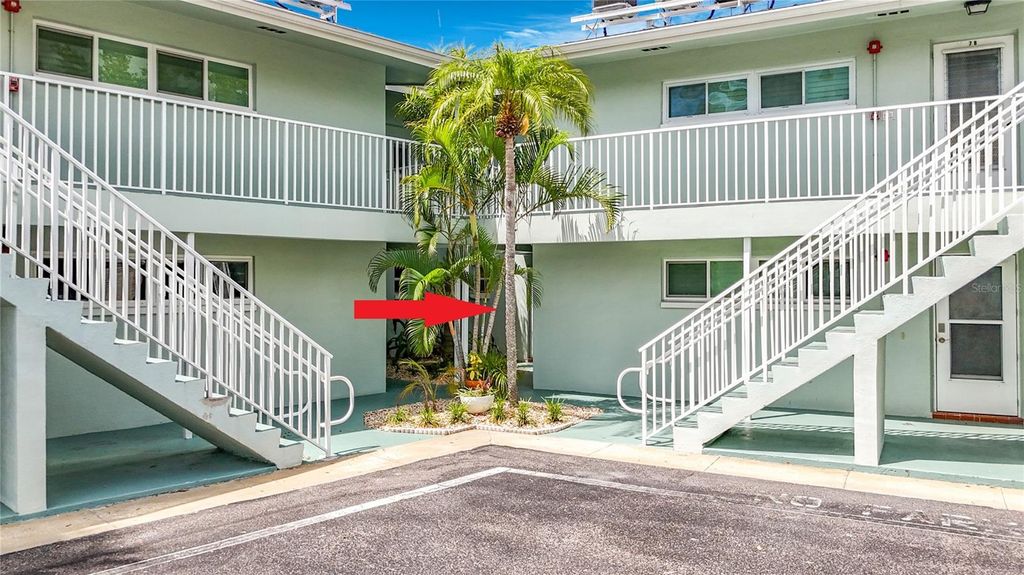 Photo of 2570 Gary Circle #3, Dunedin, FL 34698 (MLS # U8253523)