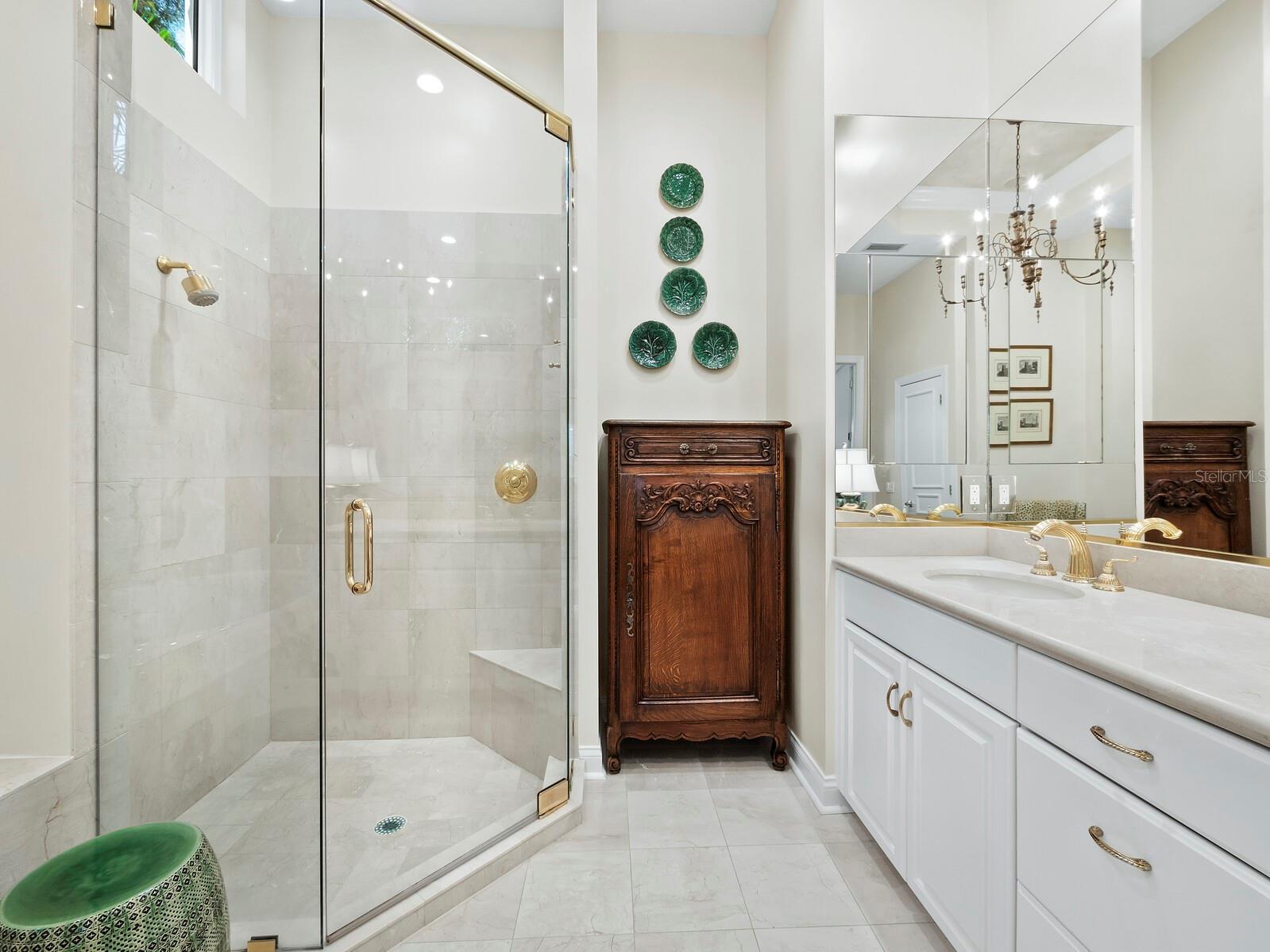 QUEENS HARBOUR - Residential