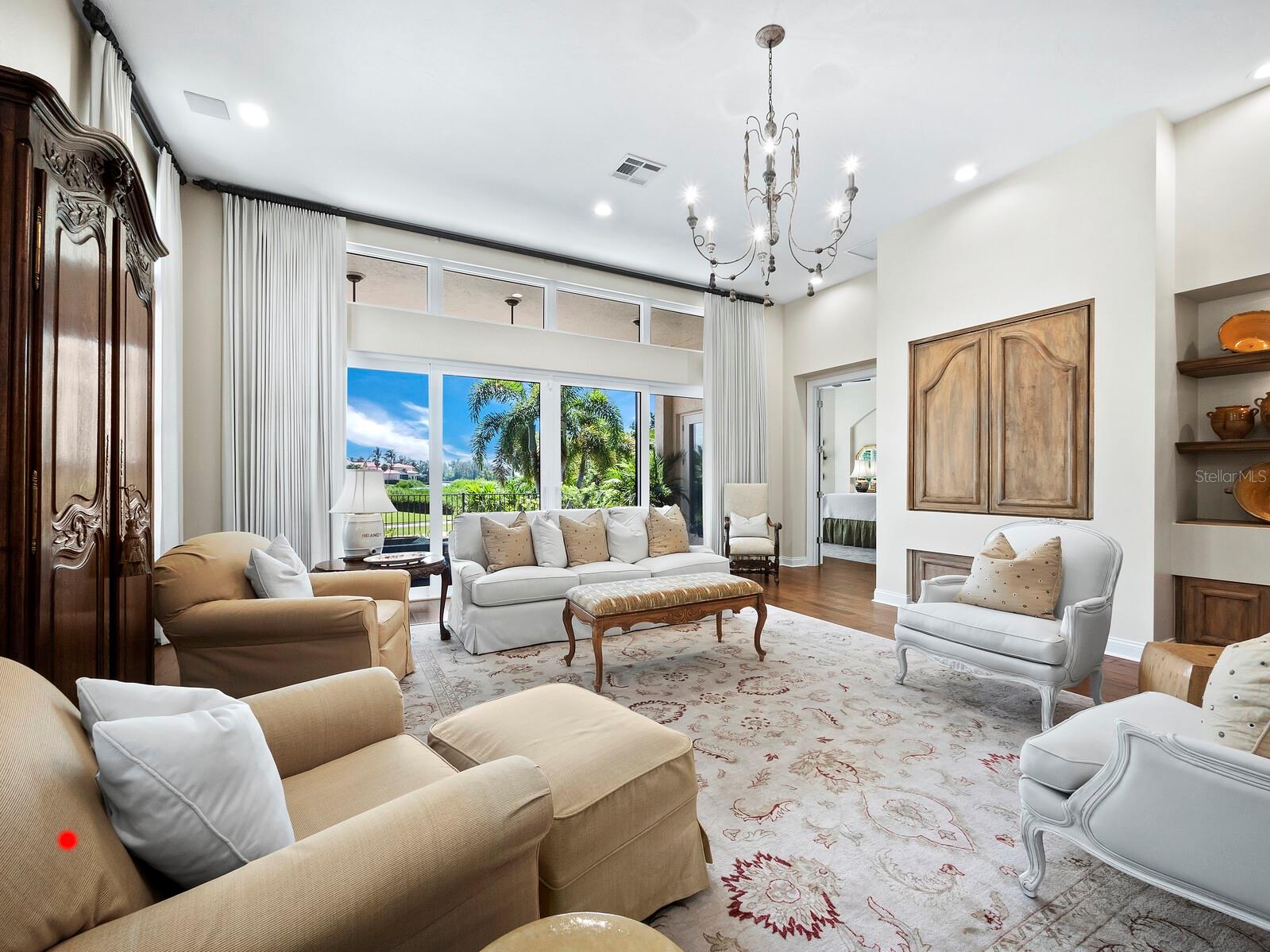 QUEENS HARBOUR - Residential