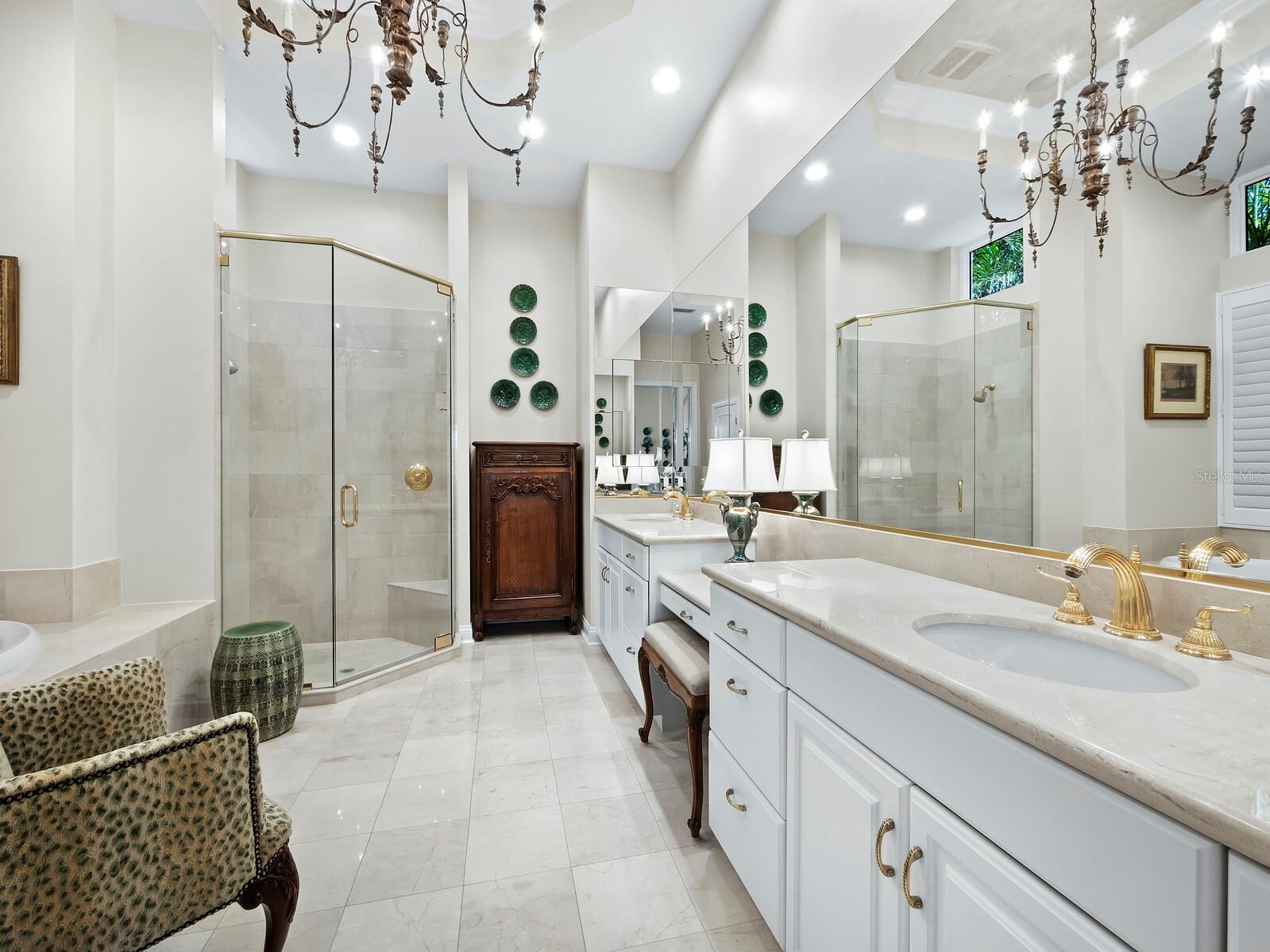 QUEENS HARBOUR - Residential