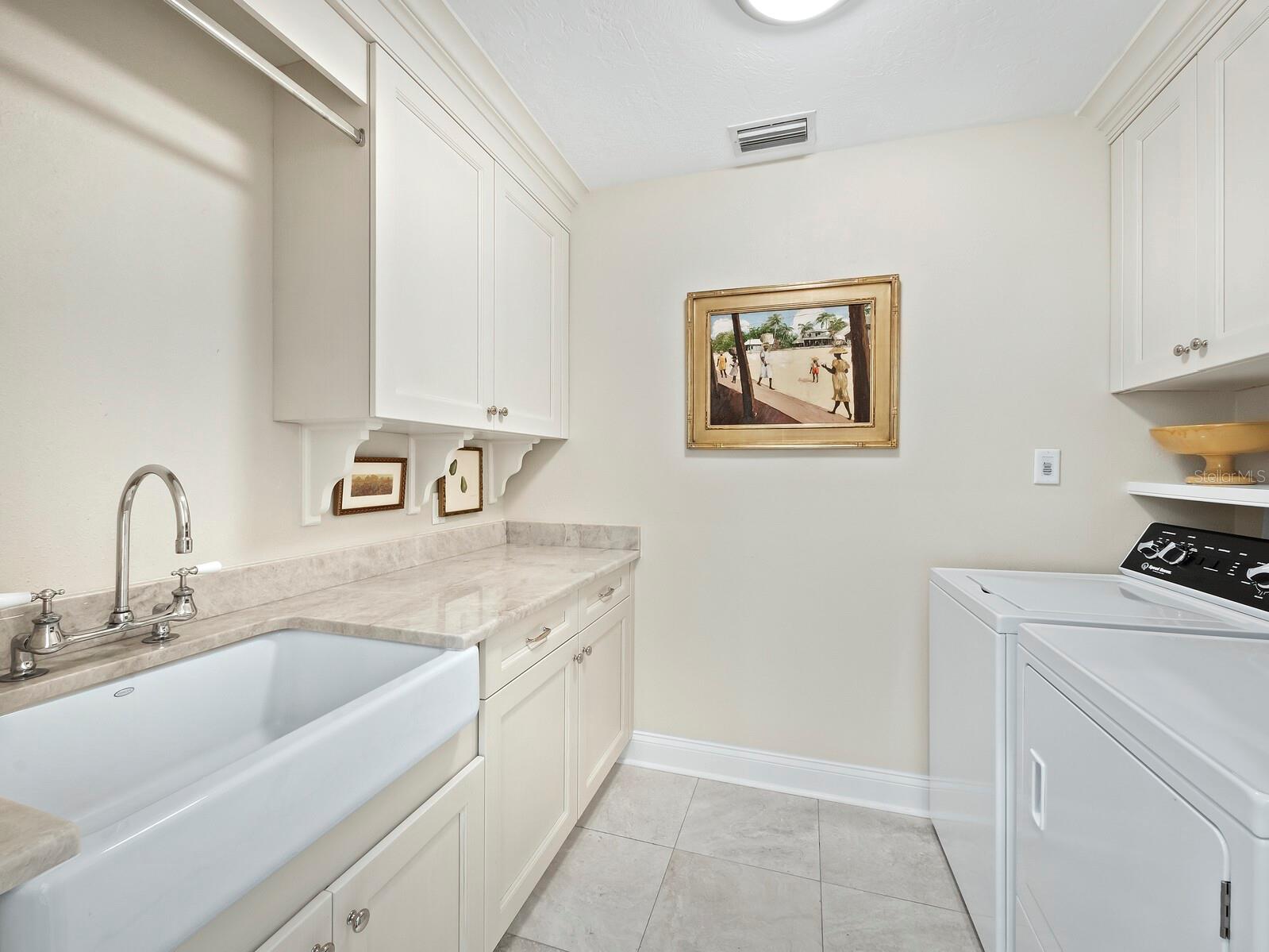 QUEENS HARBOUR - Residential