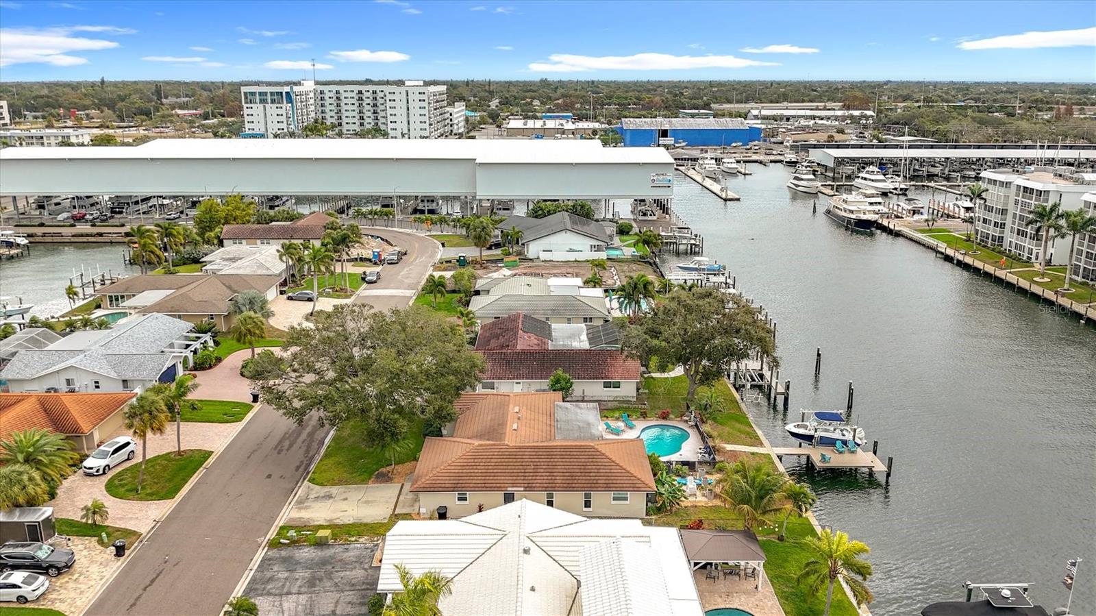 MAXIMO MOORINGS - Residential