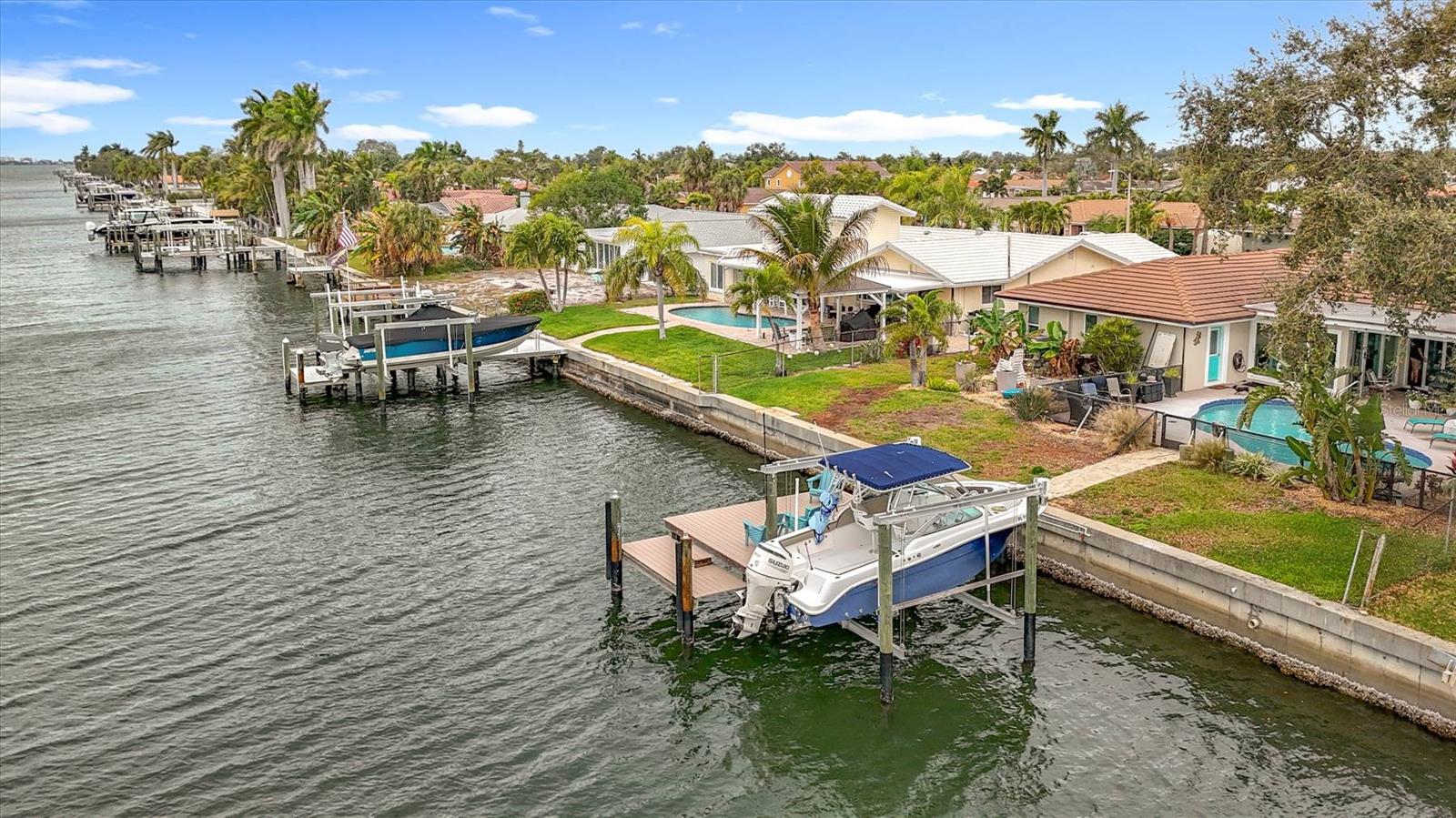 MAXIMO MOORINGS - Residential