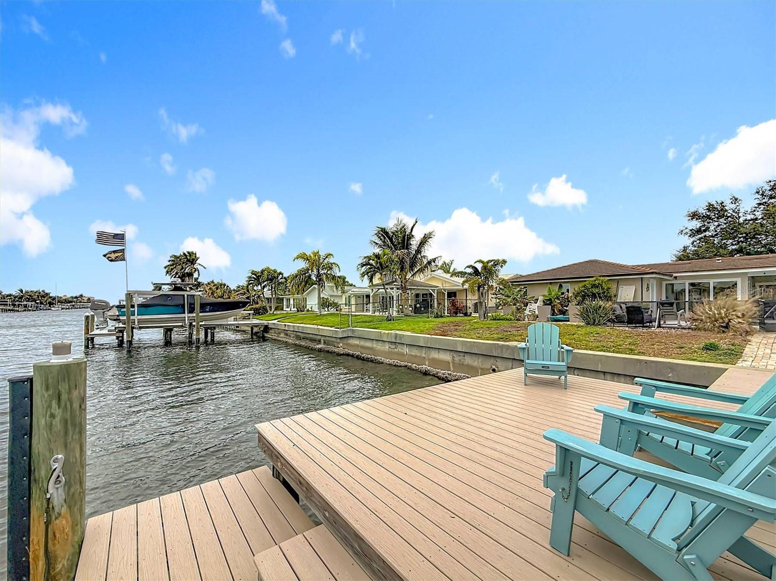 MAXIMO MOORINGS - Residential