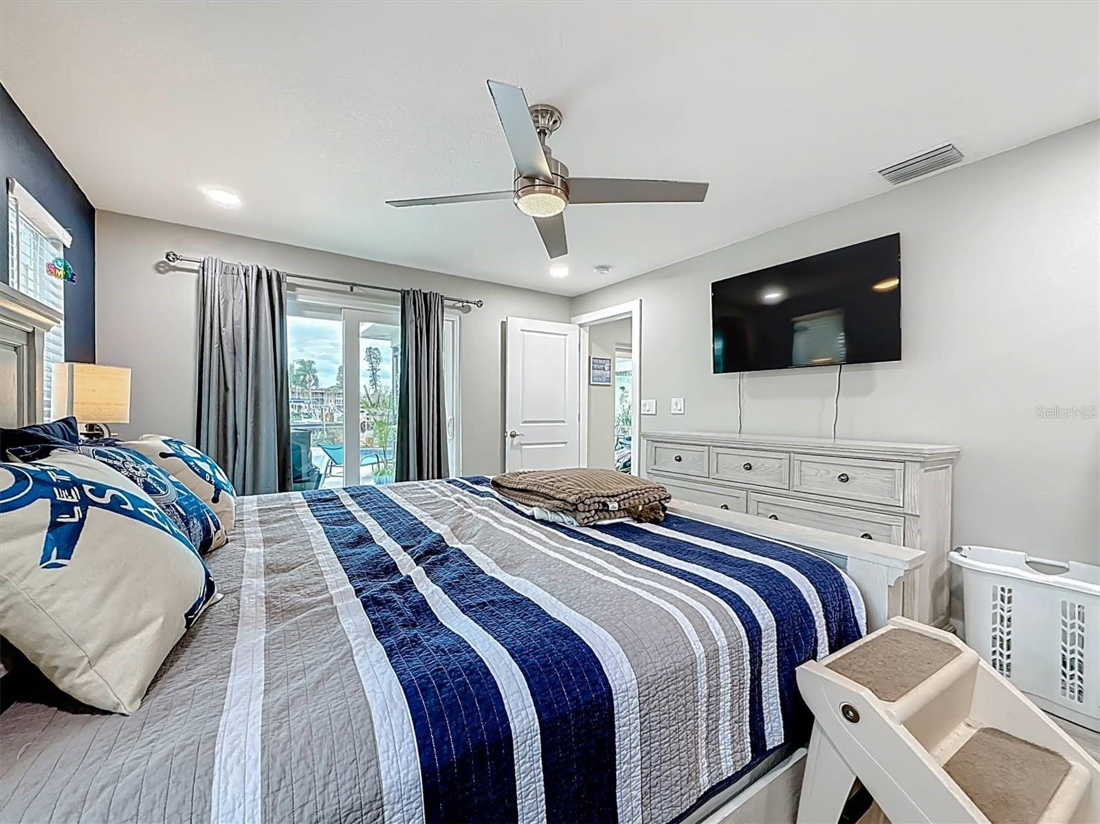 MAXIMO MOORINGS - Residential