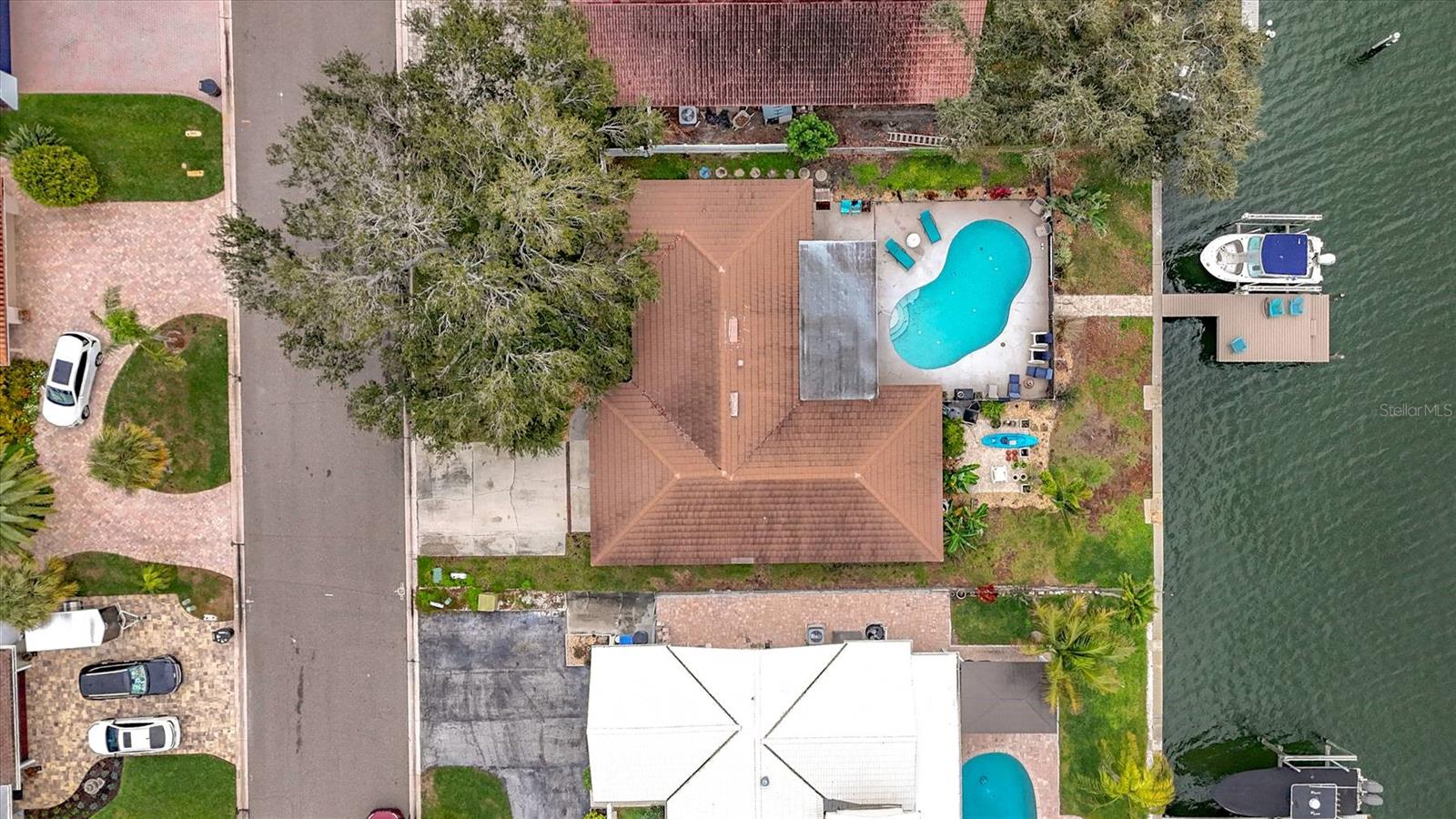 MAXIMO MOORINGS - Residential