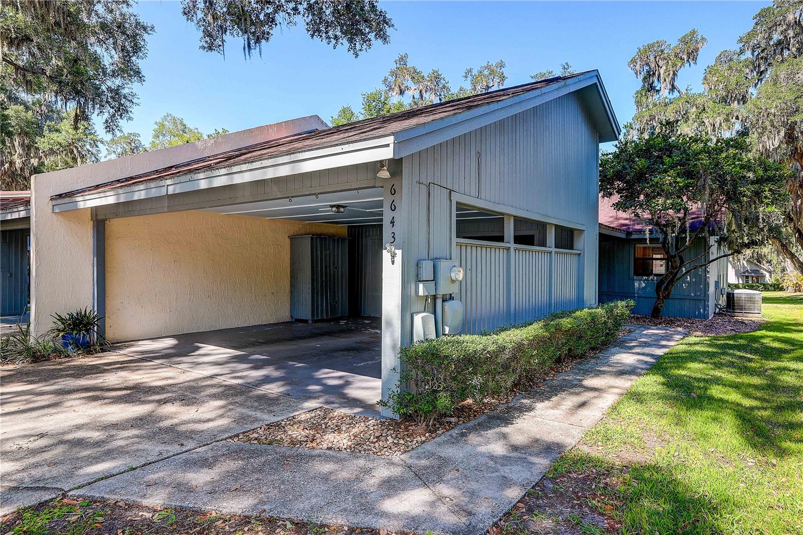 BLUFFS CHRISTINA 01 - Residential