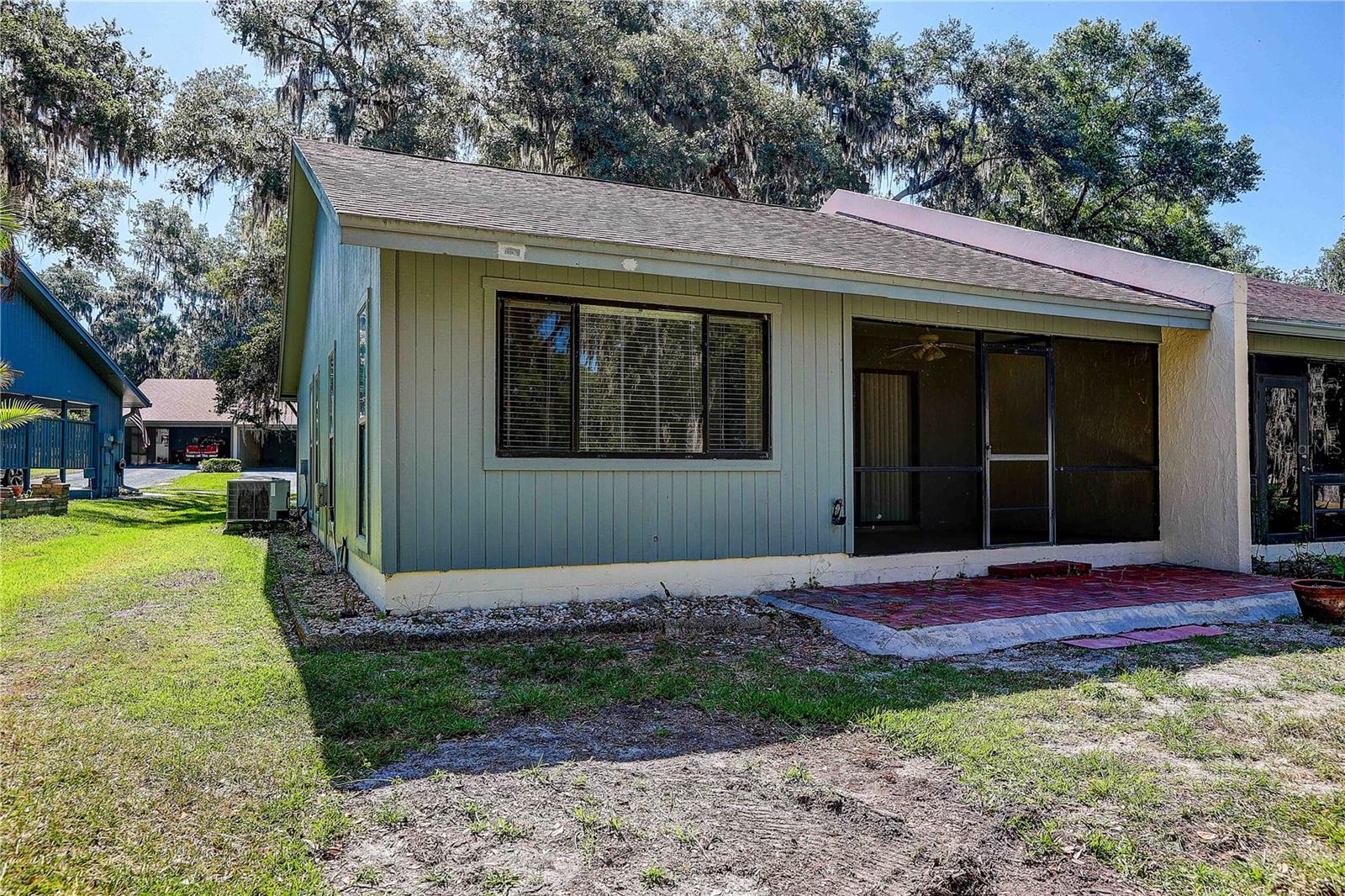 BLUFFS CHRISTINA 01 - Residential