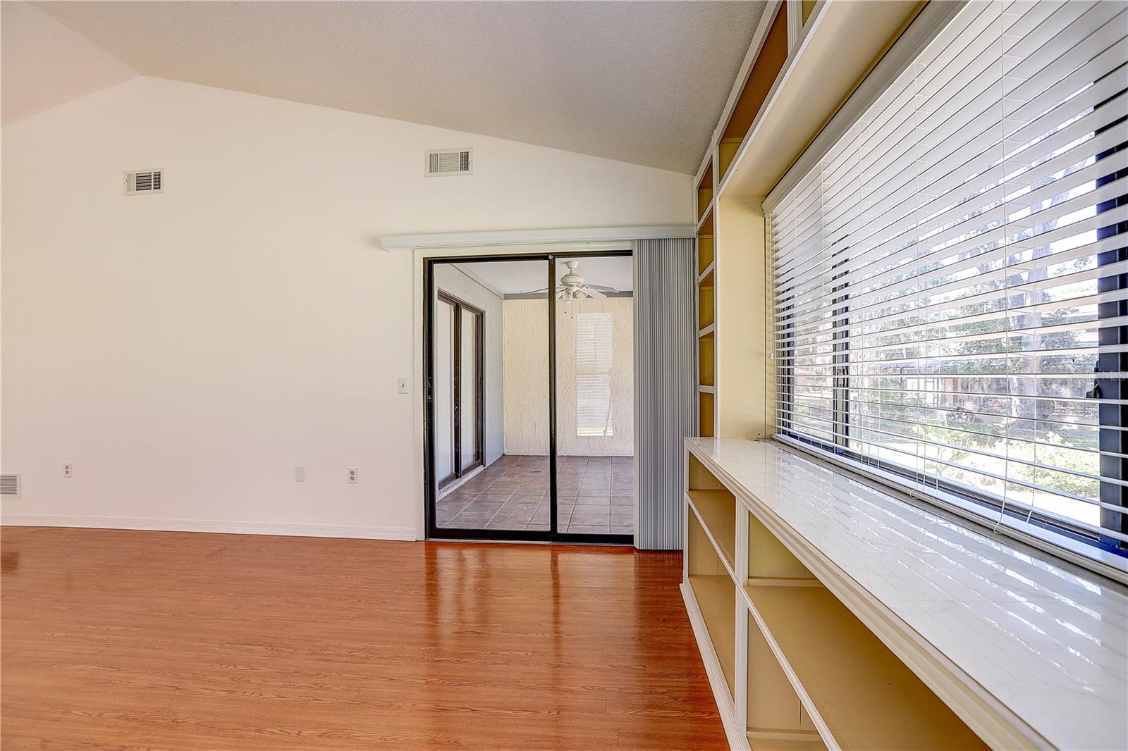 BLUFFS CHRISTINA 01 - Residential
