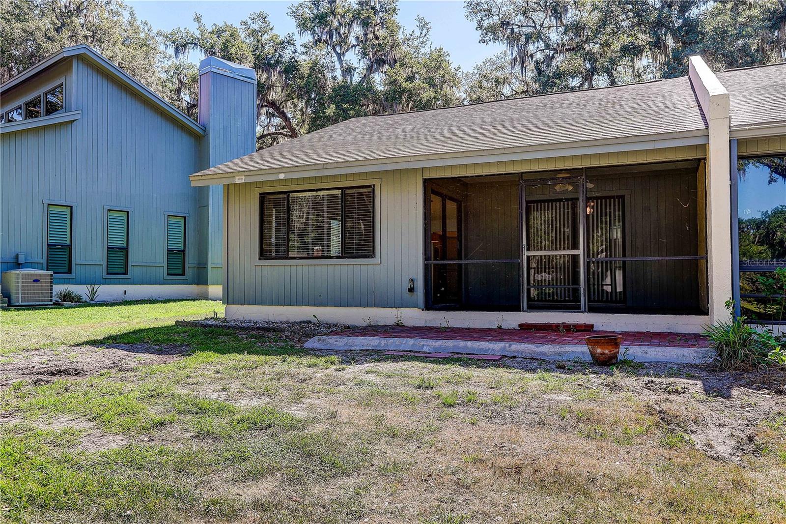 BLUFFS CHRISTINA 01 - Residential