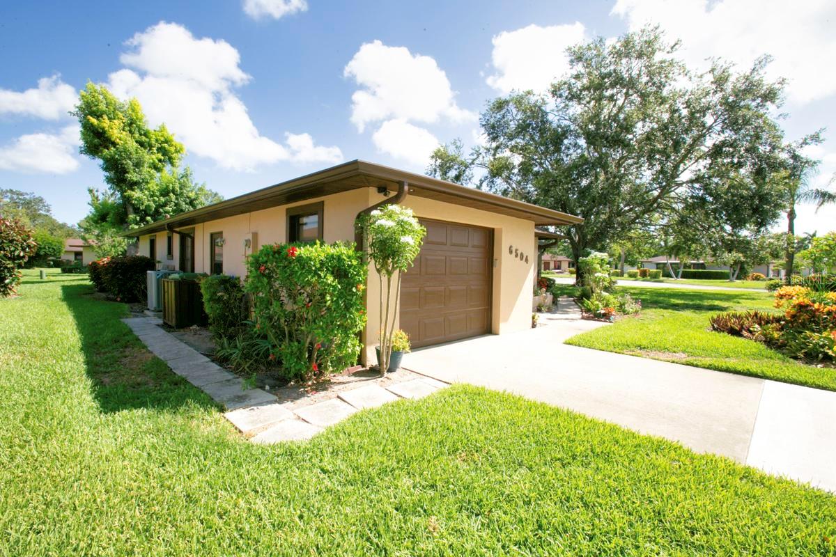 CAMBRIDGE VILLAGE WEST - Residential