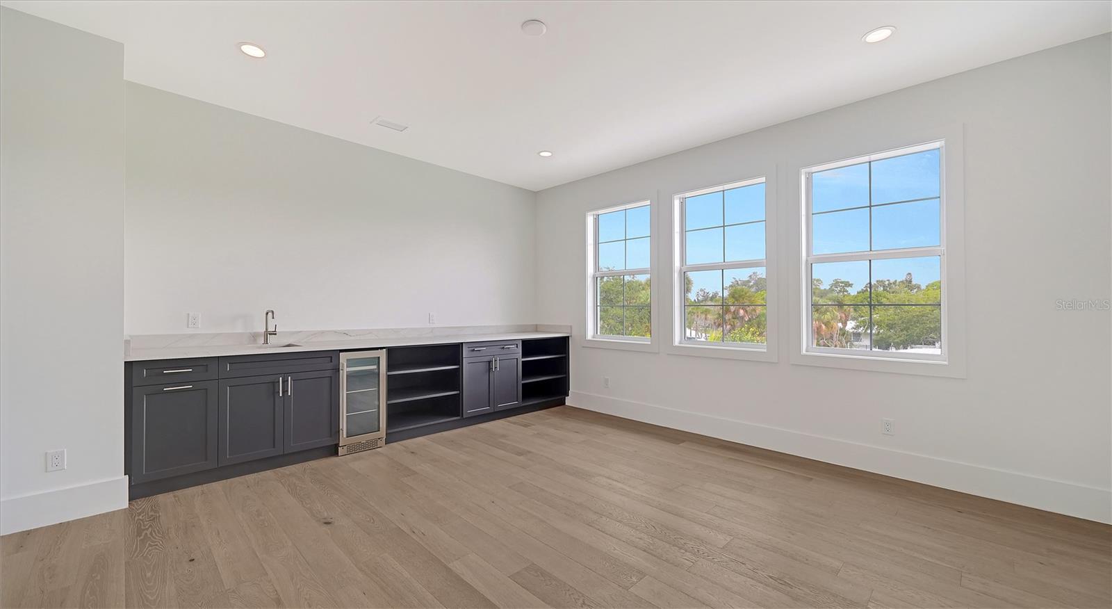 OCEAN BEACH REP - Residential