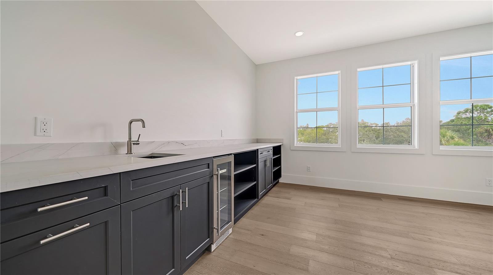 OCEAN BEACH REP - Residential