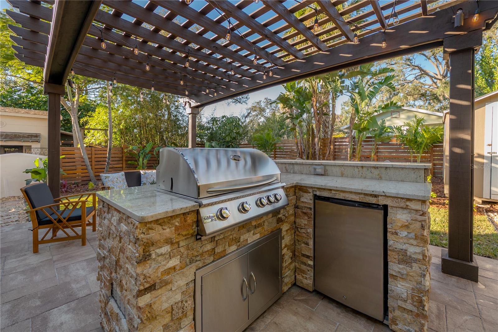 RIVERCREST - Residential