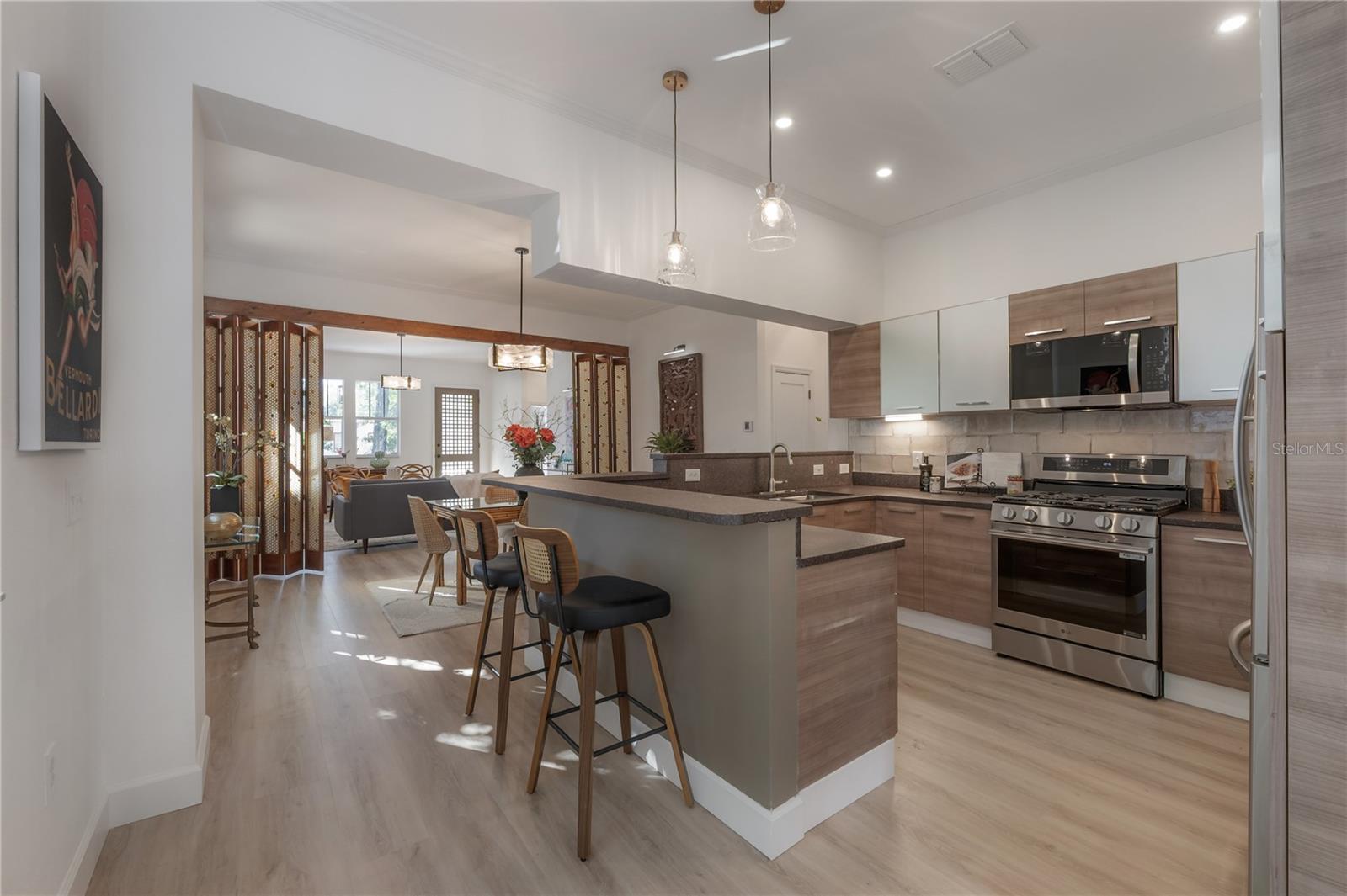 RIVERCREST - Residential