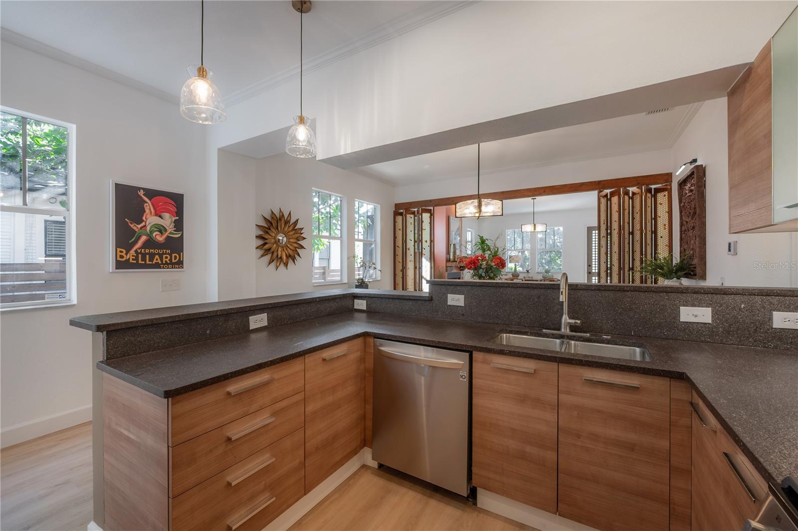 RIVERCREST - Residential