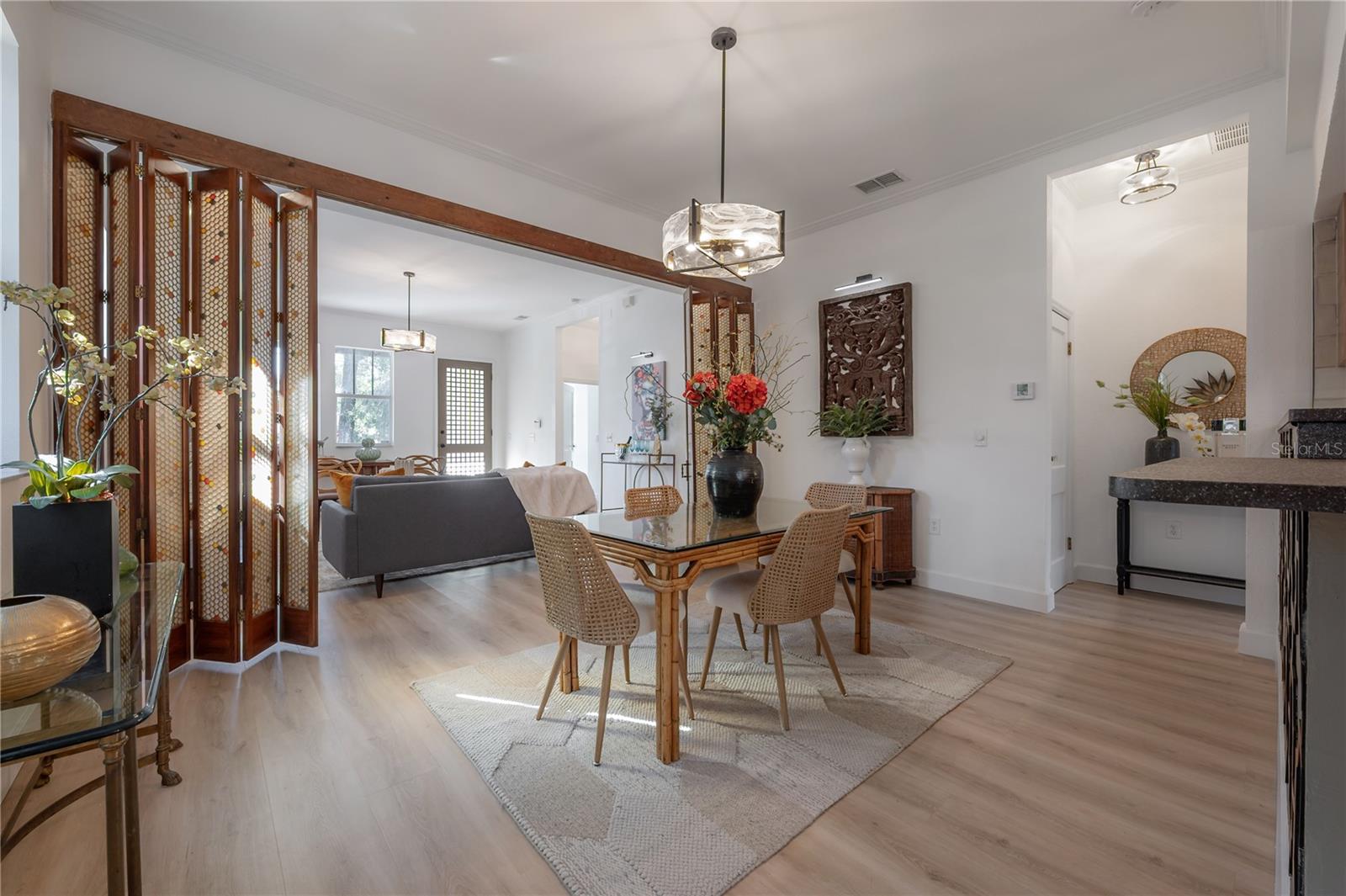 RIVERCREST - Residential