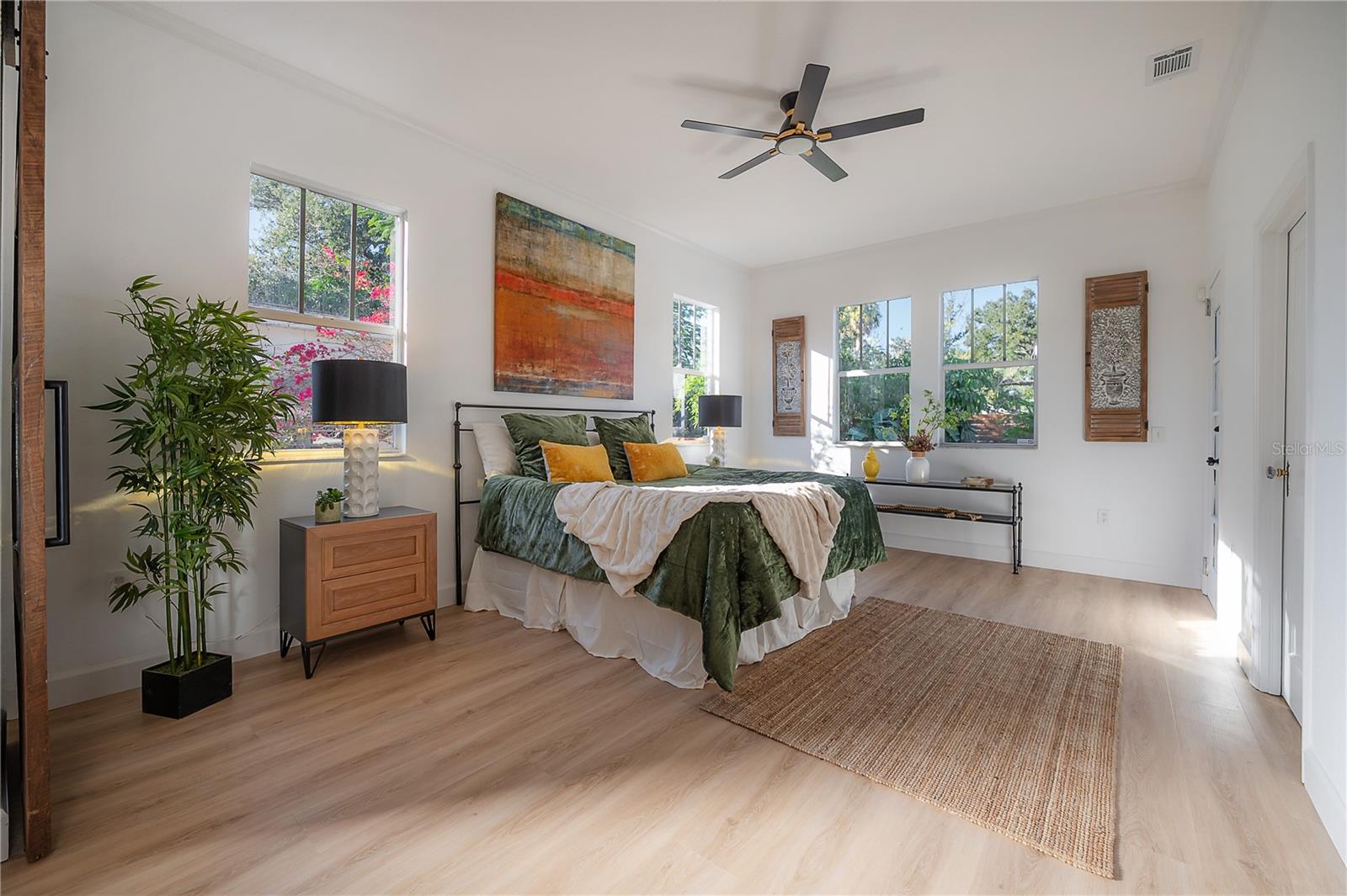 RIVERCREST - Residential