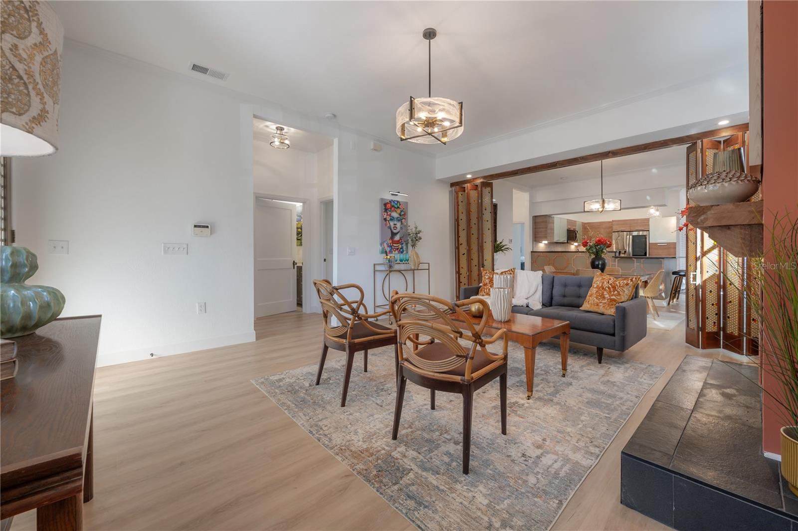 RIVERCREST - Residential