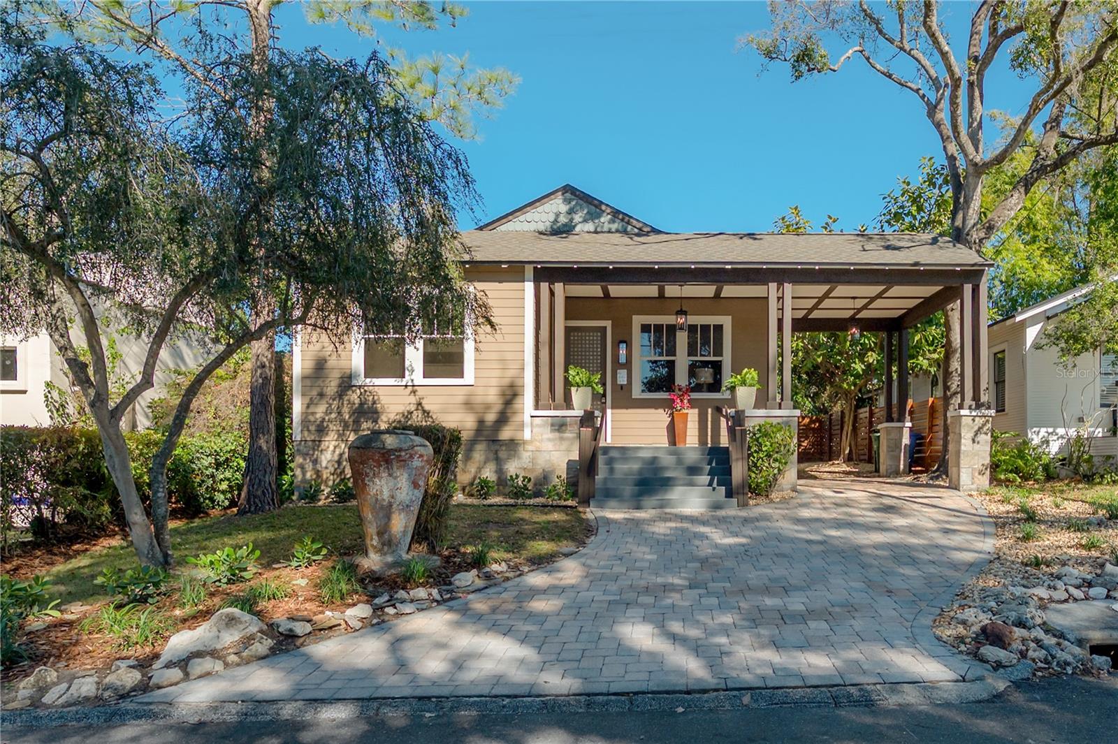 RIVERCREST - Residential