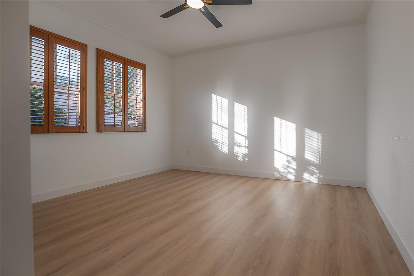 RIVERCREST - Residential