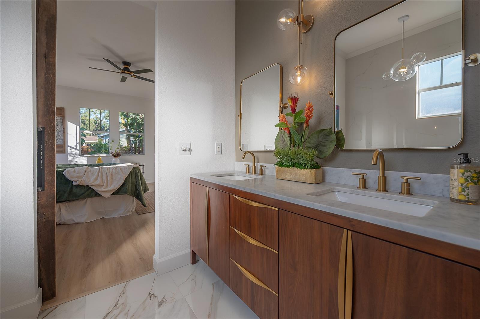 RIVERCREST - Residential