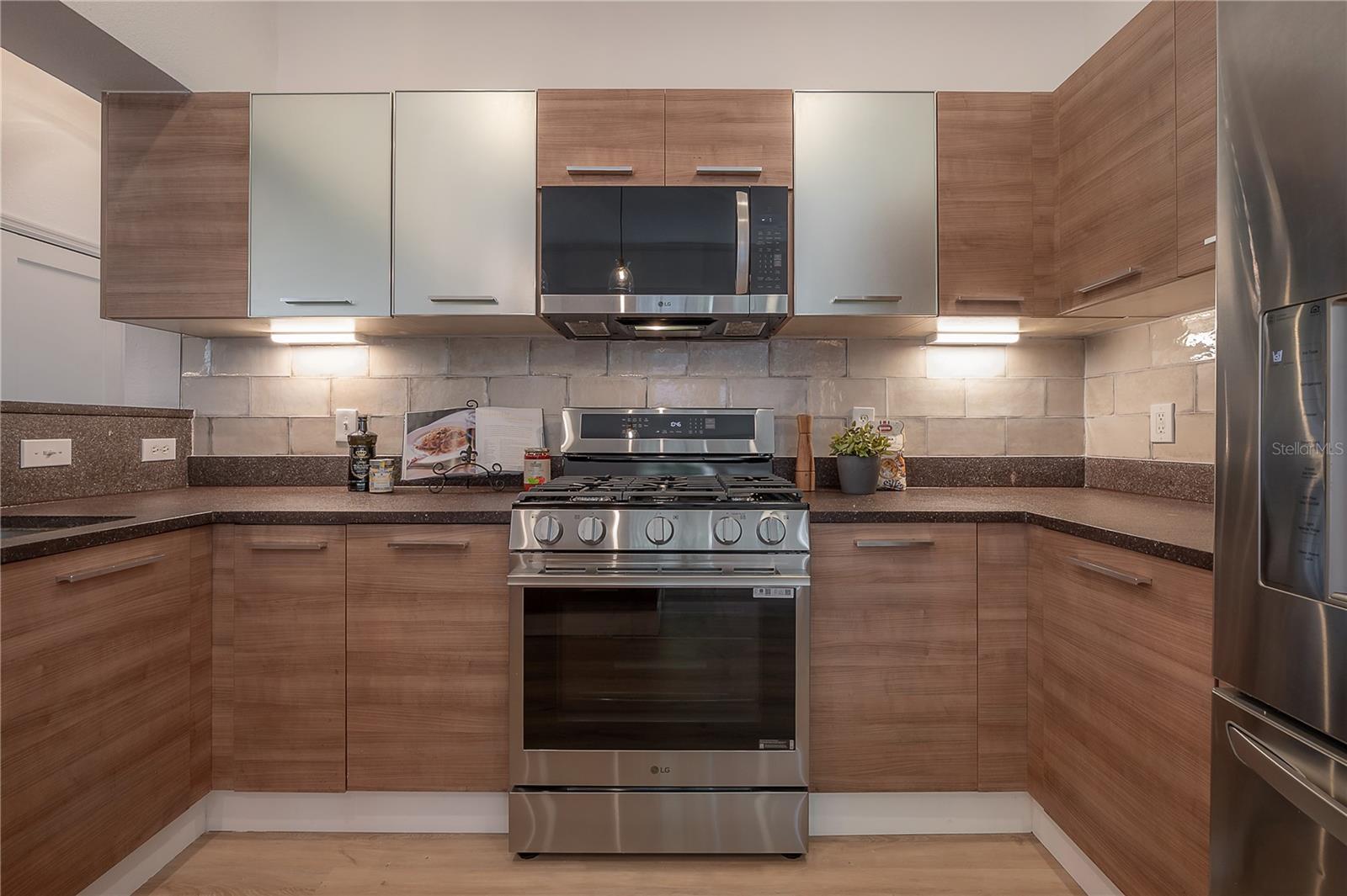 RIVERCREST - Residential