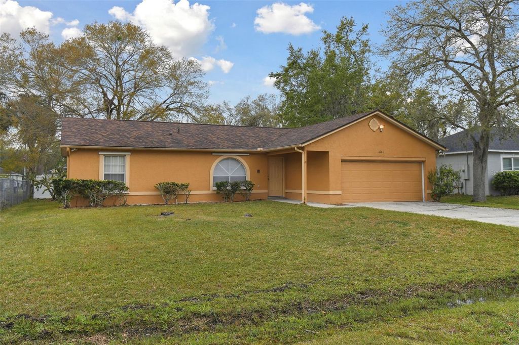 Photo of 1041 Heron Court, Kissimmee, FL 34759 (MLS # O6406621)