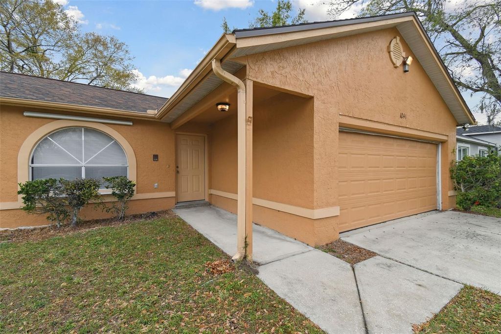 Photo of 1041 Heron Court, Kissimmee, FL 34759 (MLS # O6406621)
