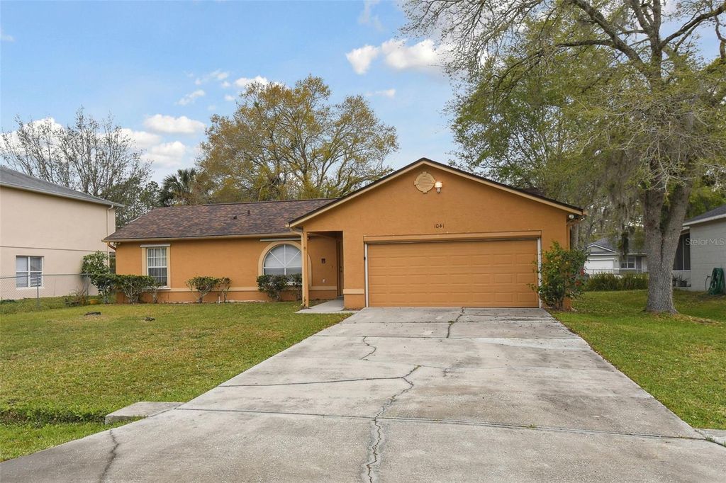 Photo of 1041 Heron Court, Kissimmee, FL 34759 (MLS # O6406621)