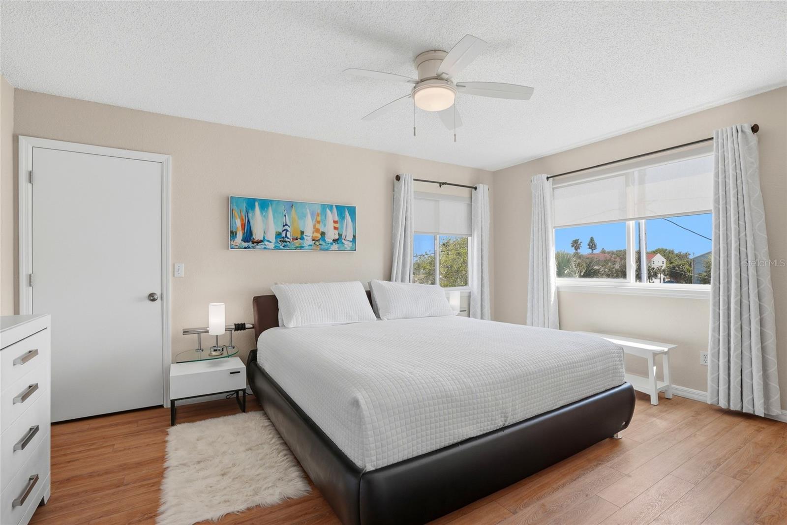 HARBOUR HOUSE - Residential