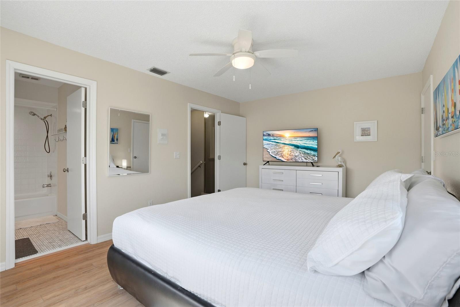 HARBOUR HOUSE - Residential