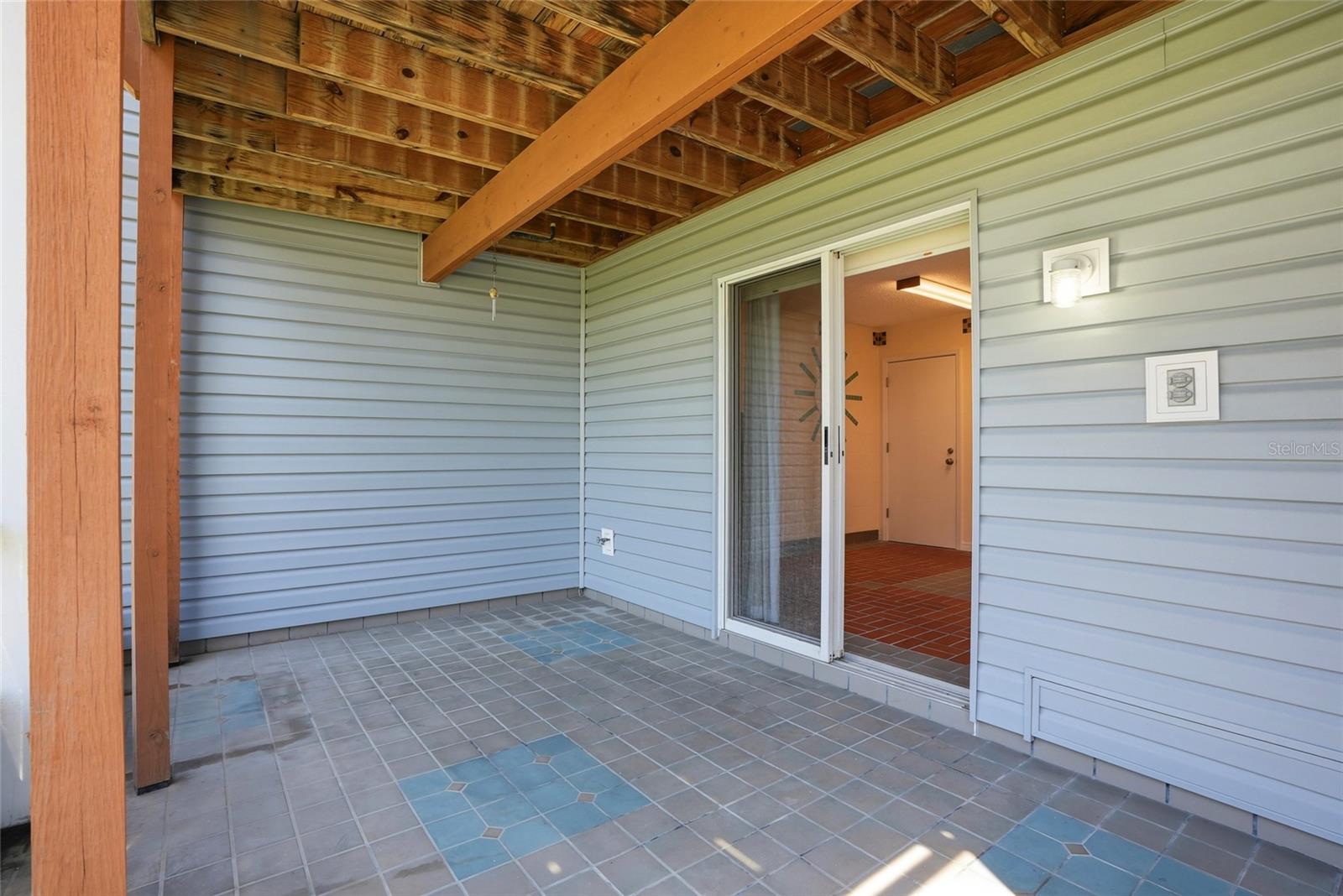 HARBOUR HOUSE - Residential