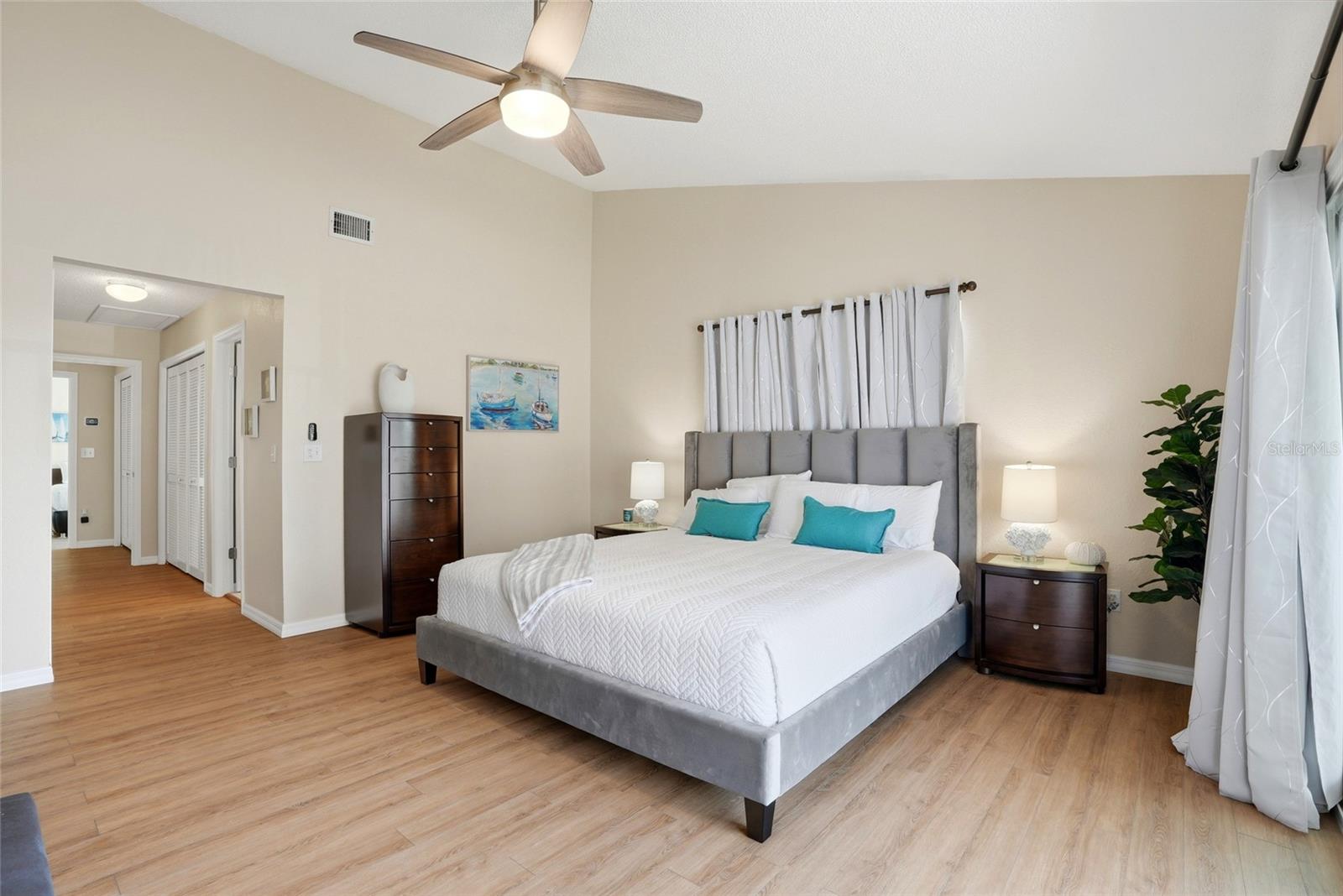 HARBOUR HOUSE - Residential