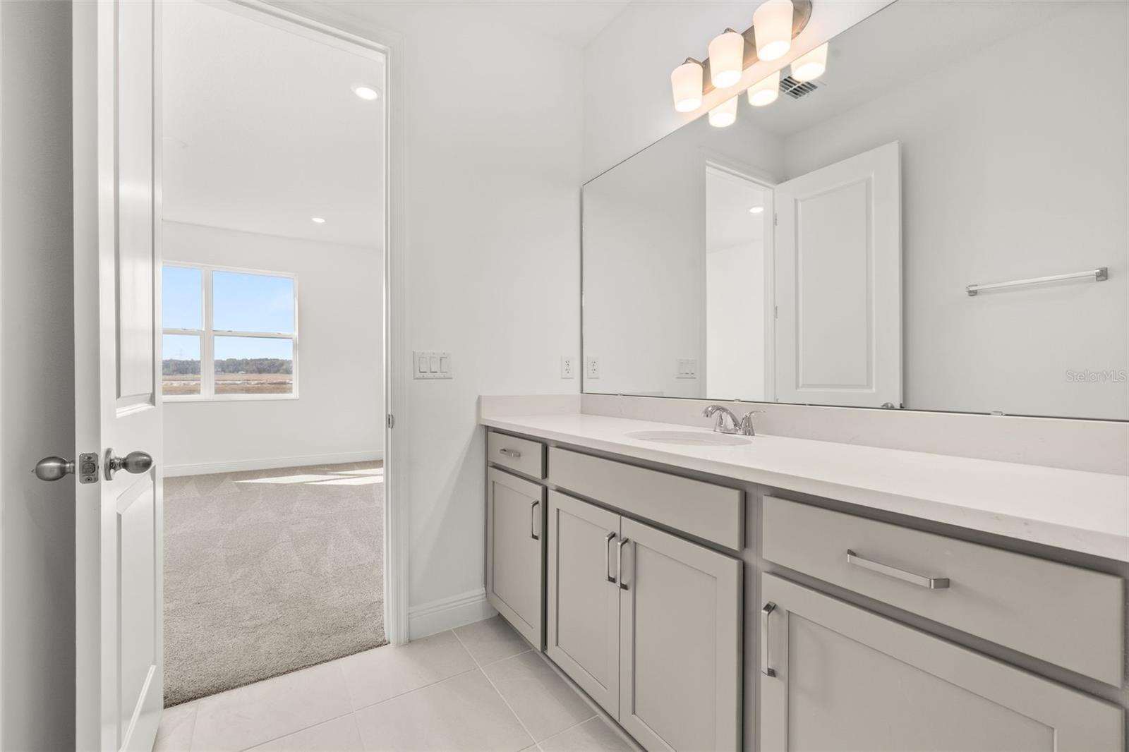 RESERVES AT HAMMOCK OAKS - Residential