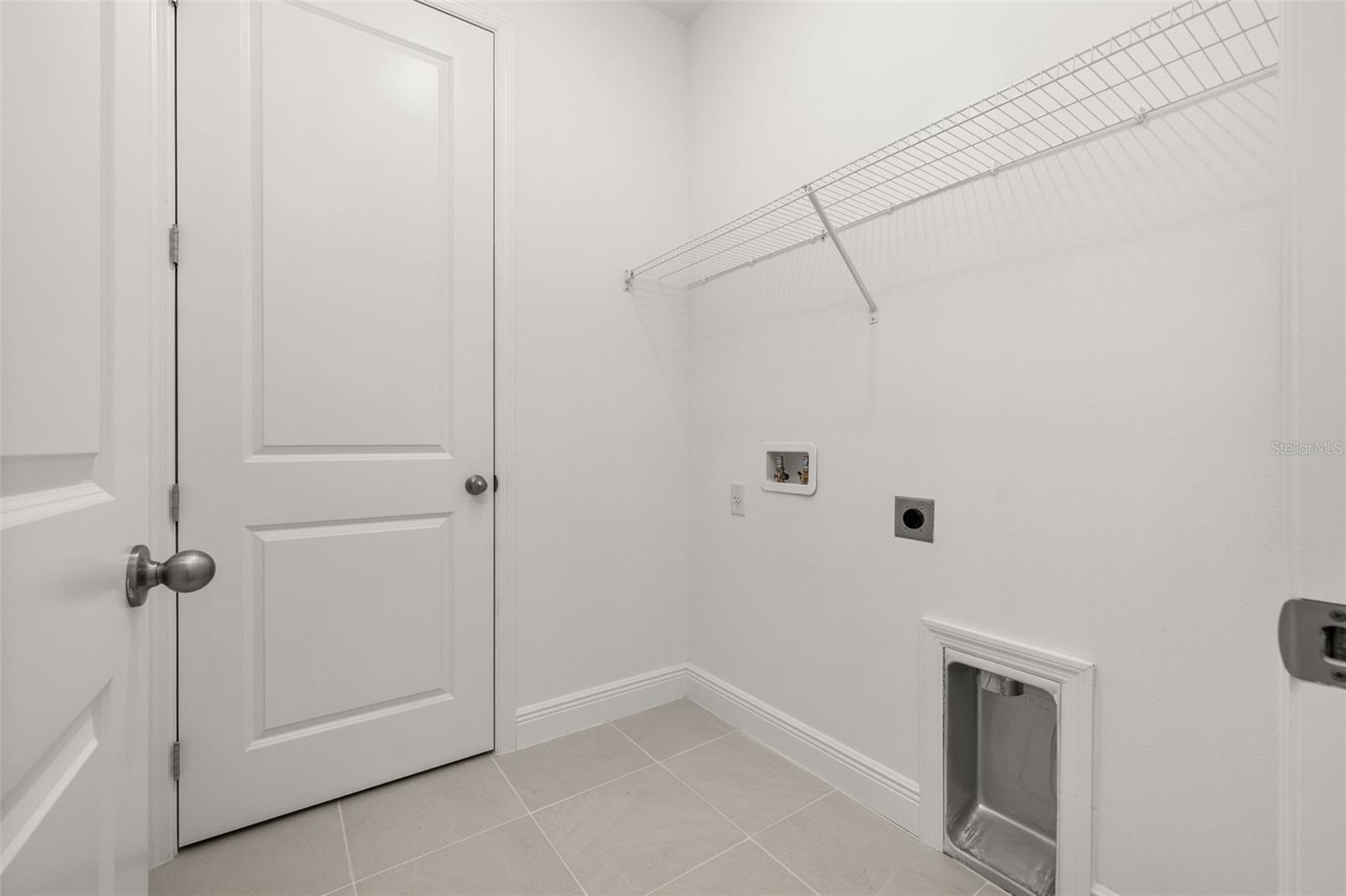 RESERVES AT HAMMOCK OAKS - Residential