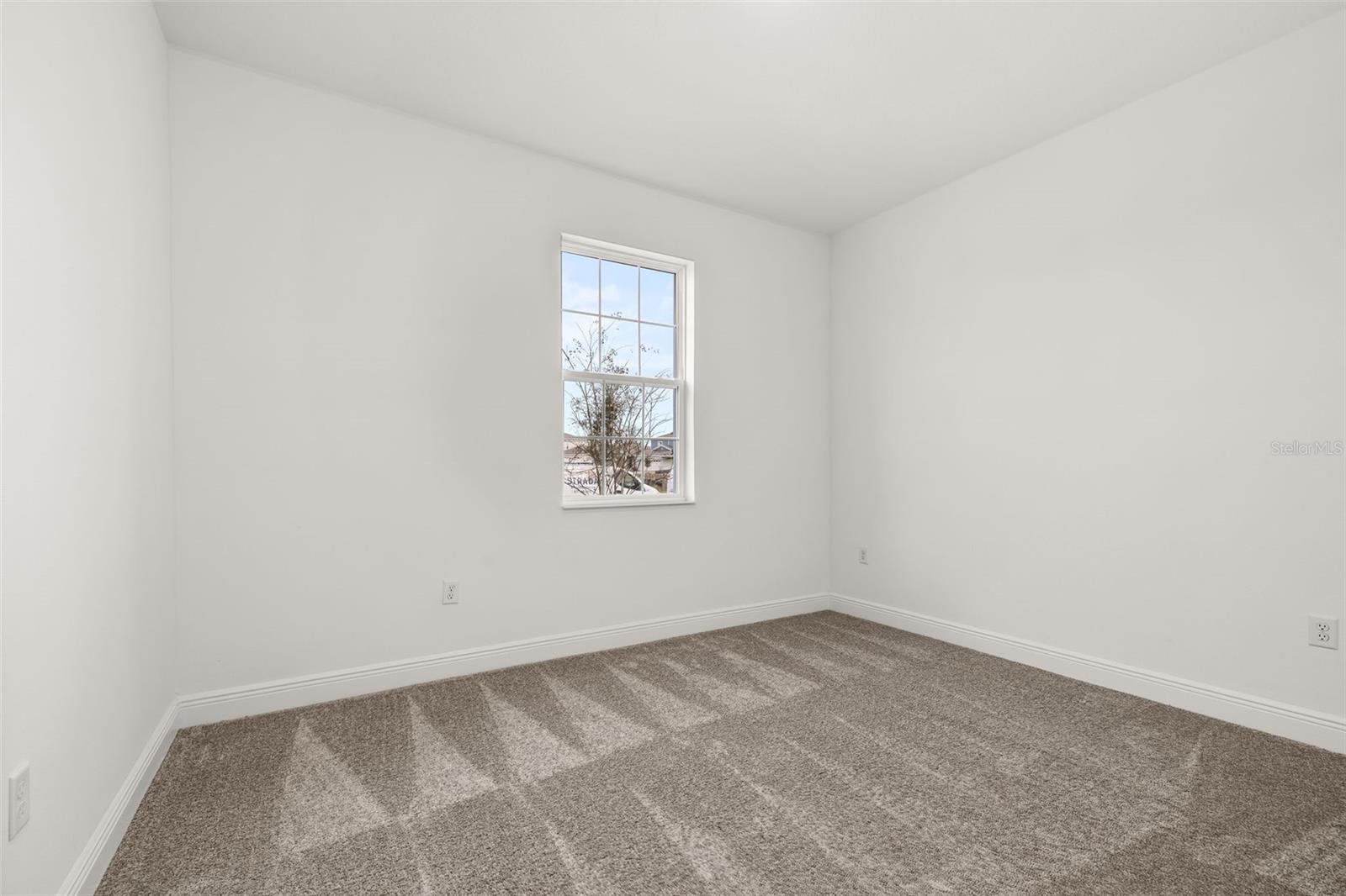 RESERVES AT HAMMOCK OAKS - Residential